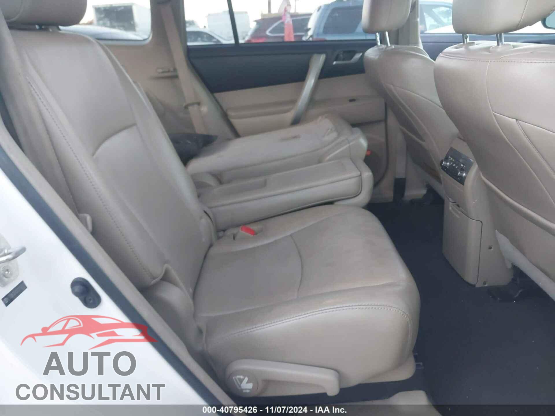 TOYOTA HIGHLANDER 2012 - 5TDBK3EH2CS156321