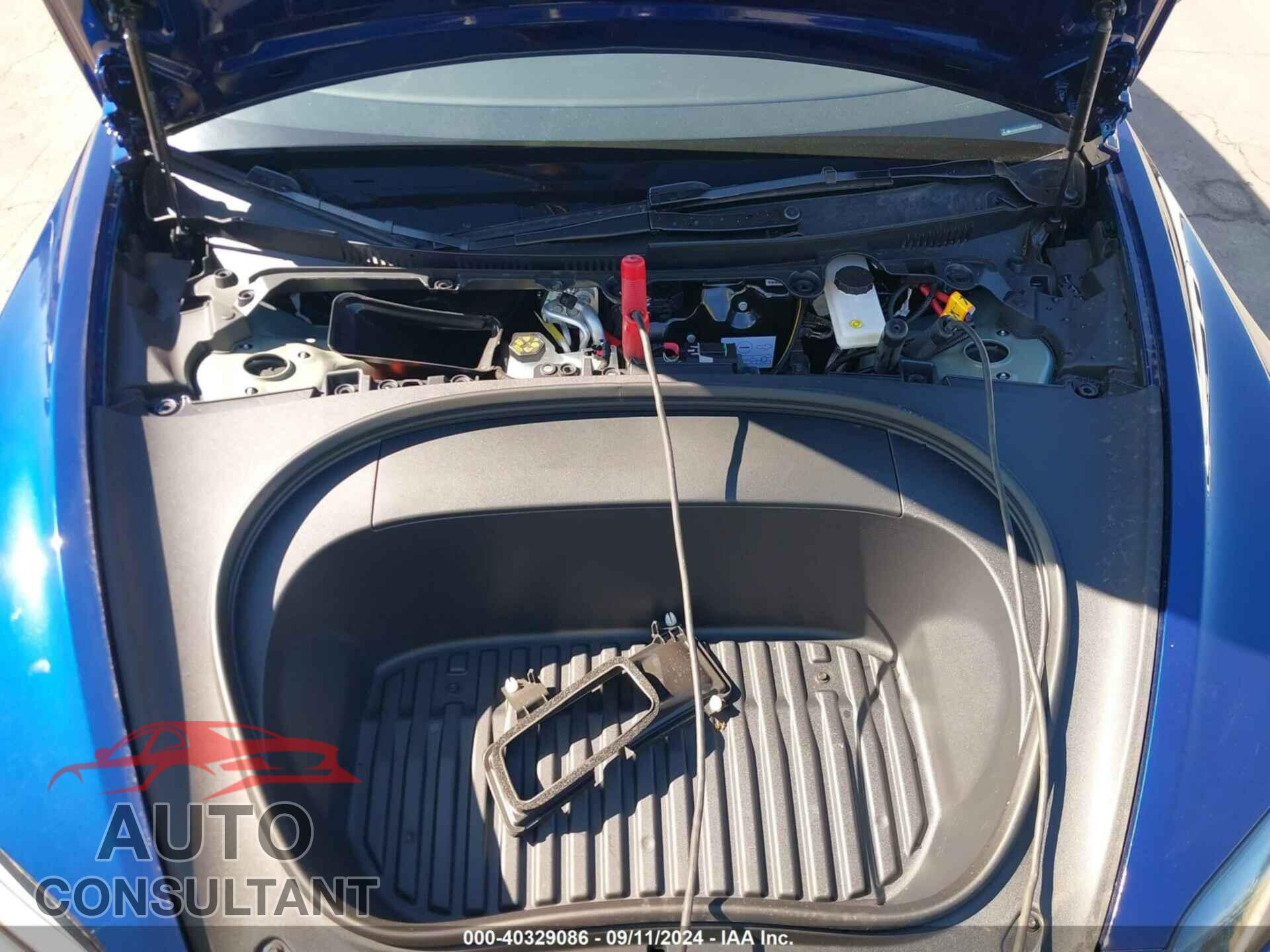 TESLA MODEL 3 2024 - 5YJ3E1EA3RF822893