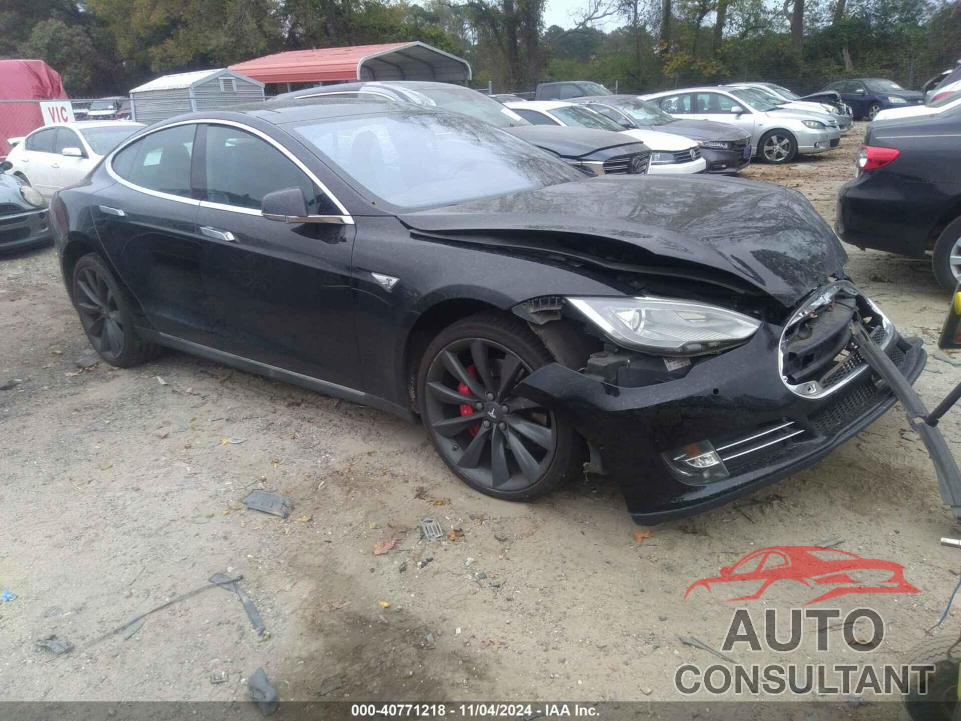 TESLA MODEL S 2014 - 5YJSA1H21EFP63557