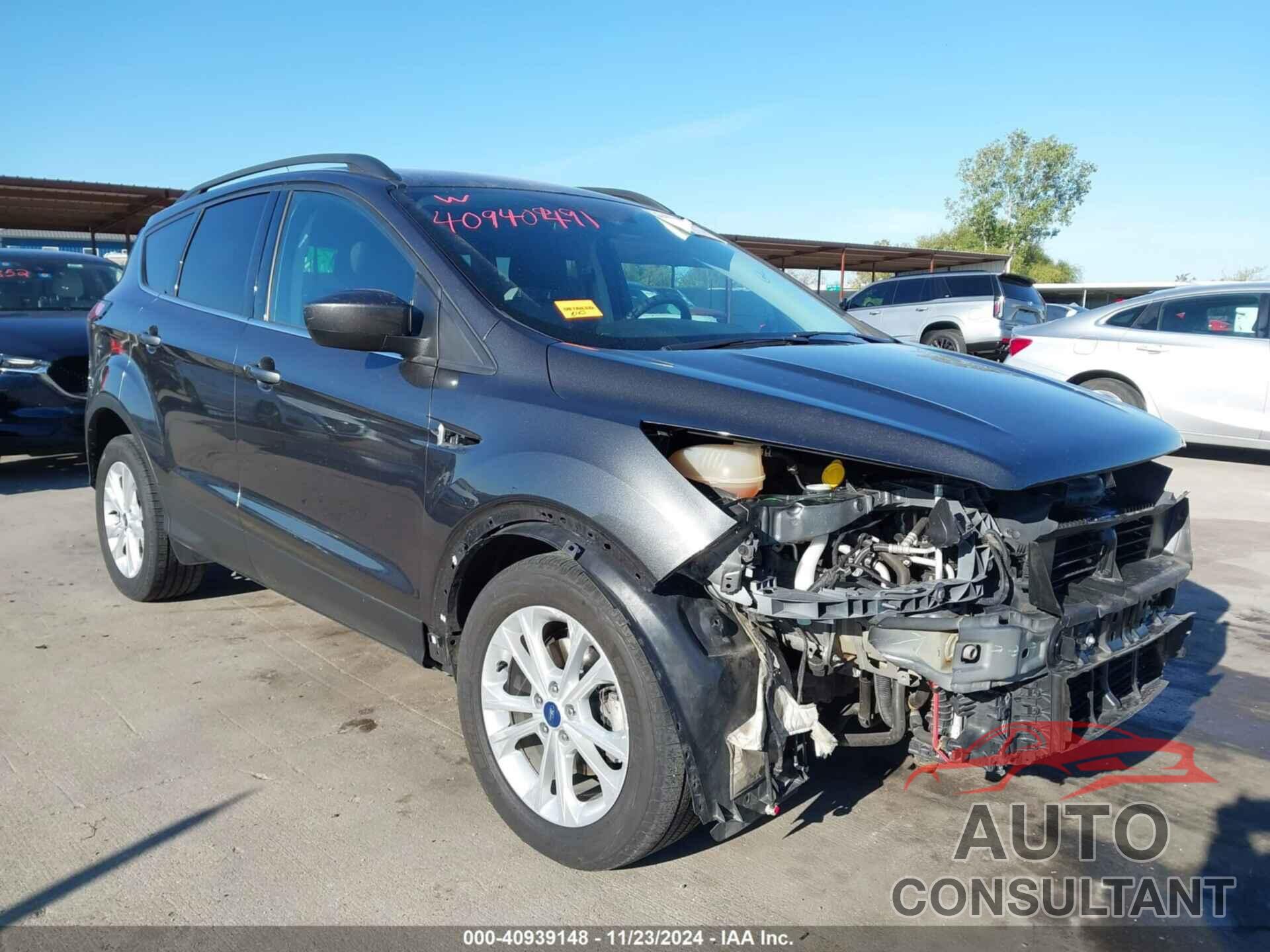 FORD ESCAPE 2017 - 1FMCU0GD1HUD82212
