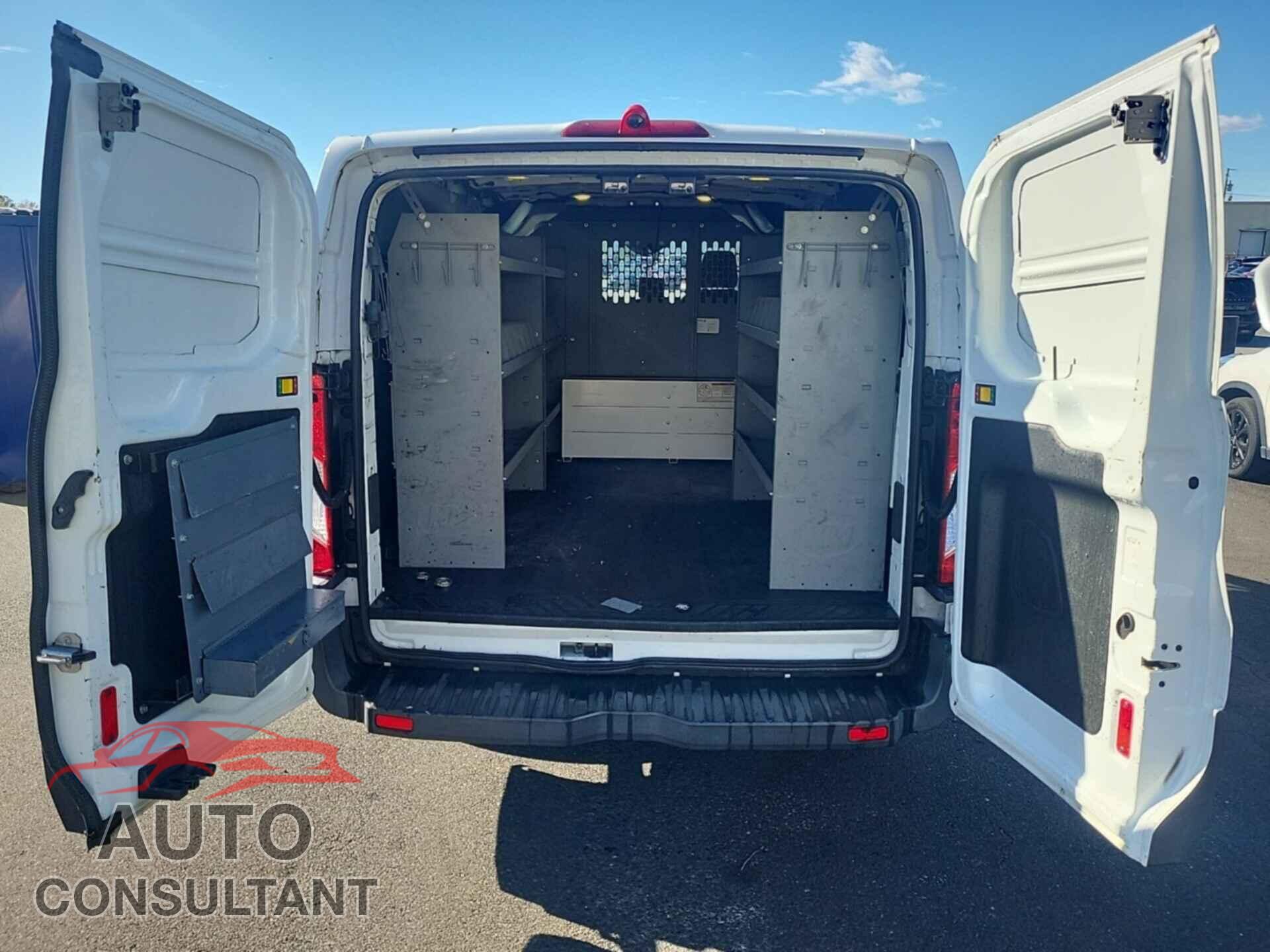 FORD TRANSIT 2017 - 1FTYE1YM4HKB28131