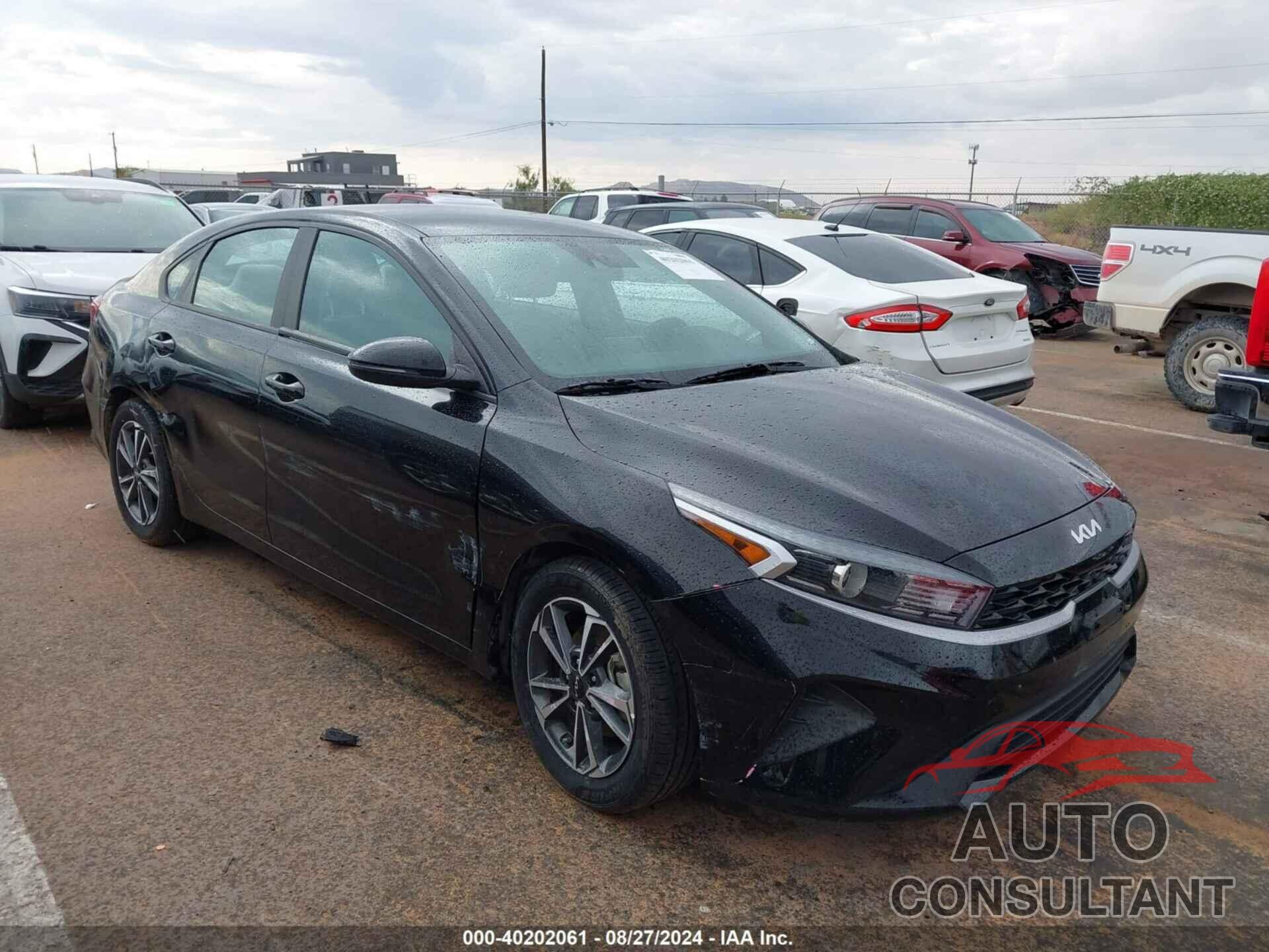 KIA FORTE 2023 - 3KPF24AD5PE581123
