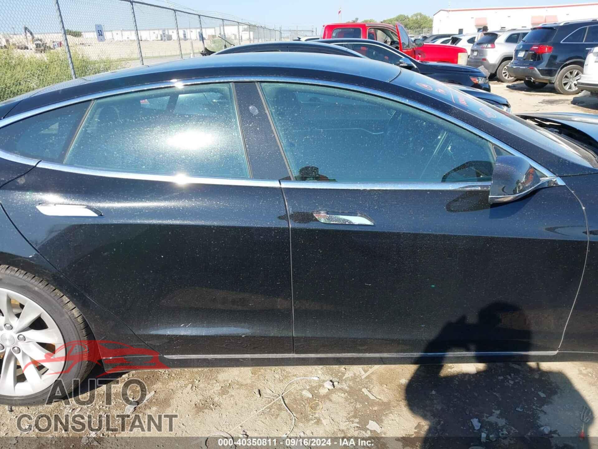 TESLA MODEL S 2017 - 5YJSA1E26HF215823