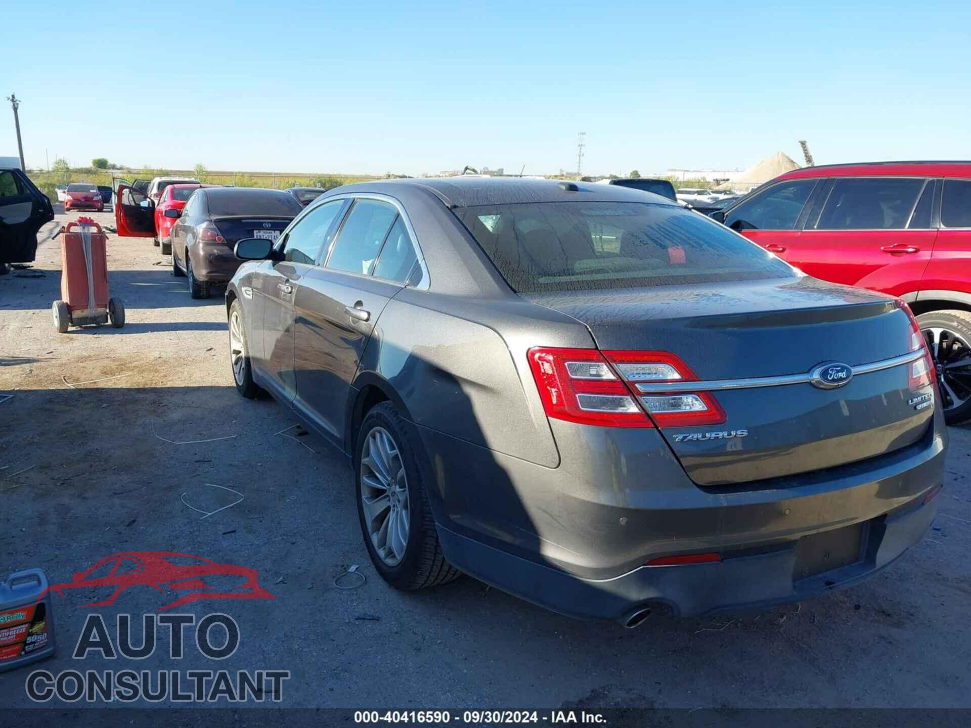 FORD TAURUS 2017 - 1FAHP2F84HG104703