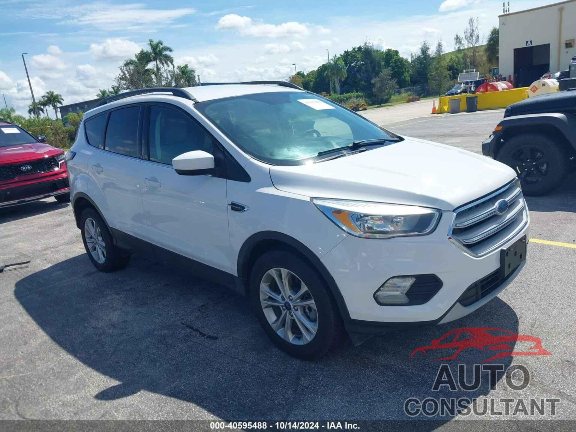FORD ESCAPE 2018 - 1FMCU9GD3JUA43851