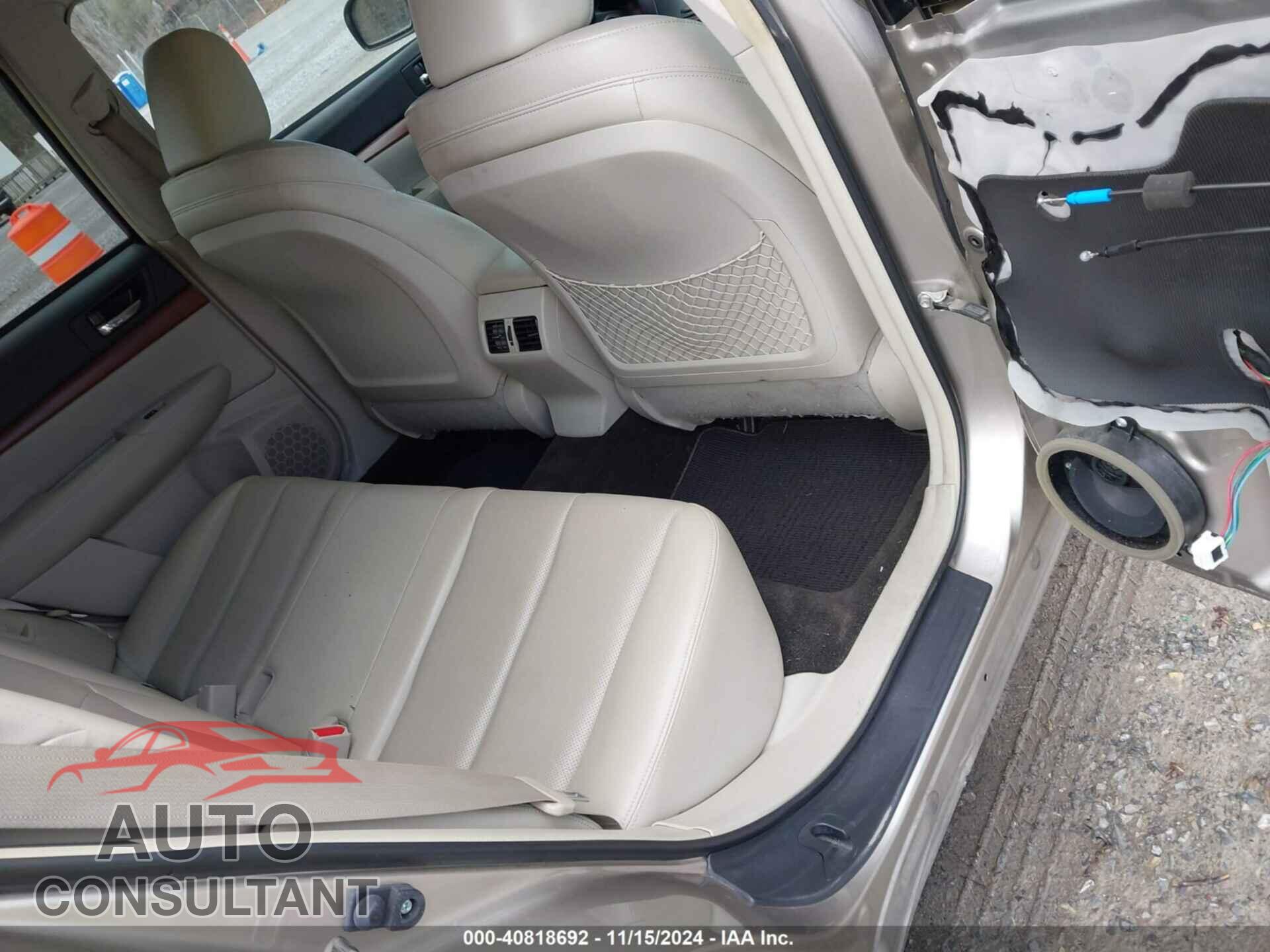 SUBARU OUTBACK 2014 - 4S4BRBLC4E3292852