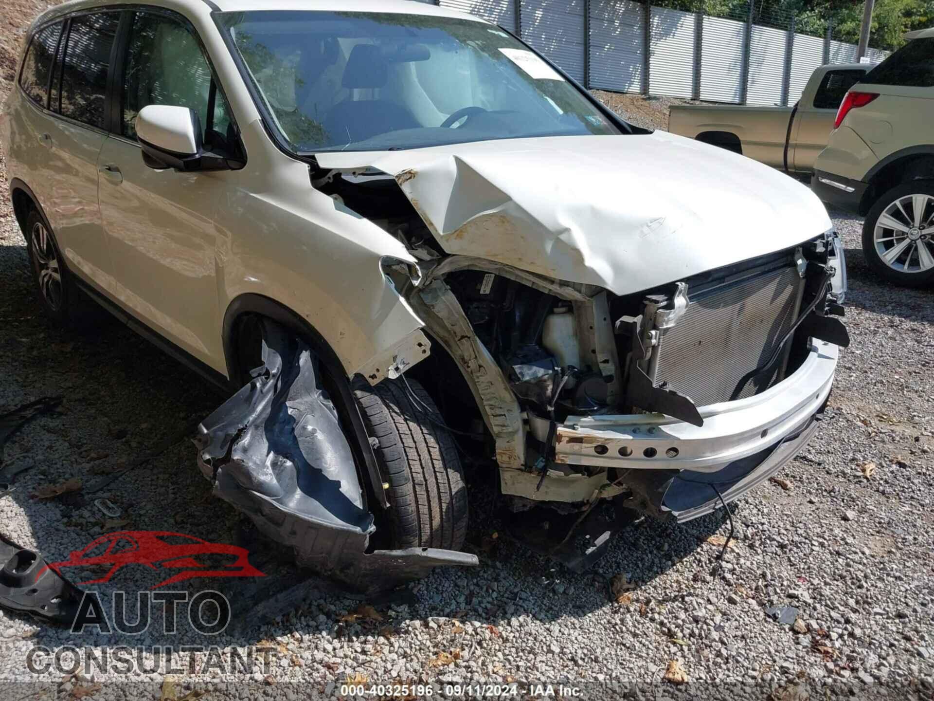 HONDA PILOT 2017 - 5FNYF6H32HB044792