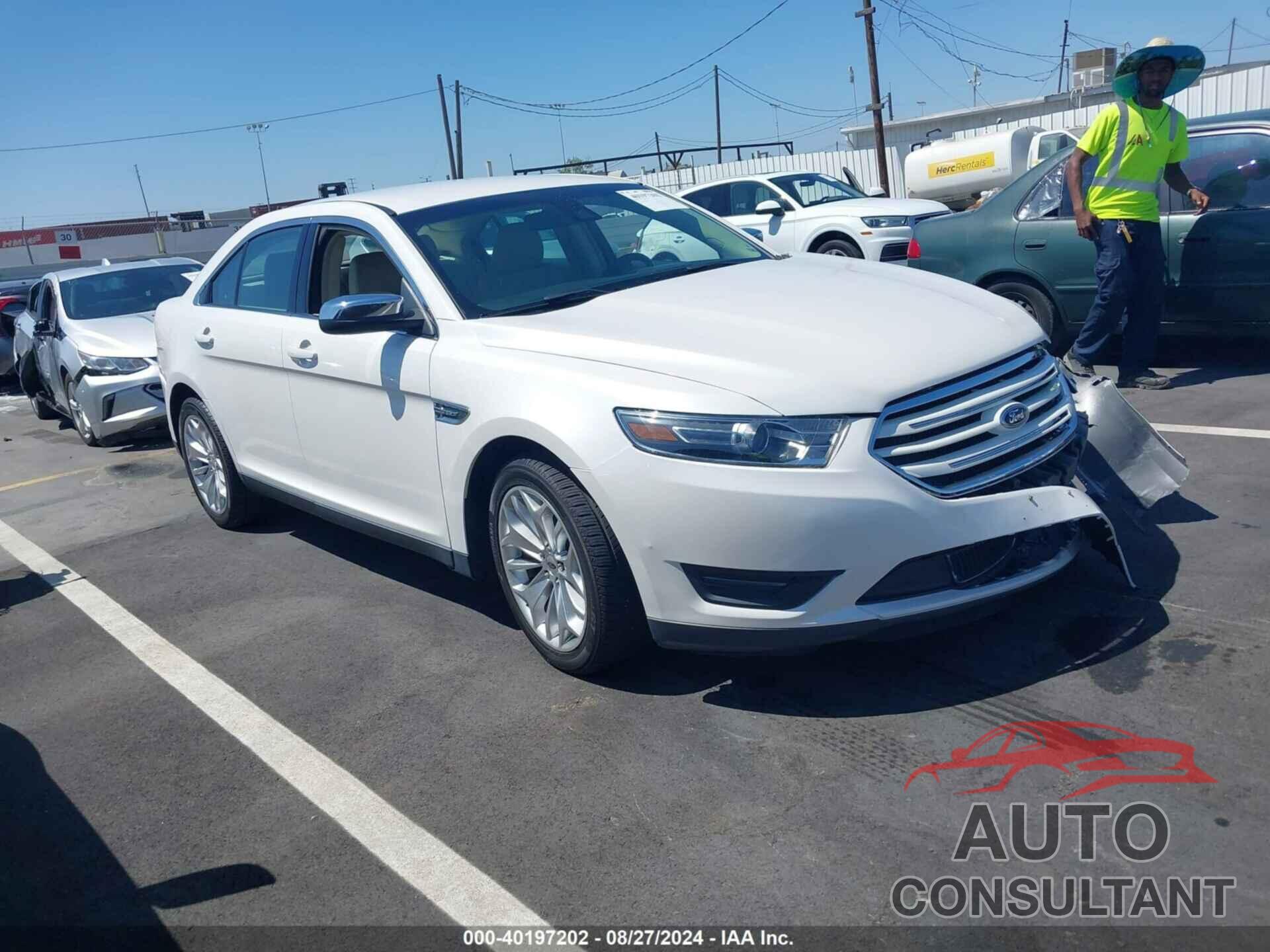 FORD TAURUS 2017 - 1FAHP2F82HG111746