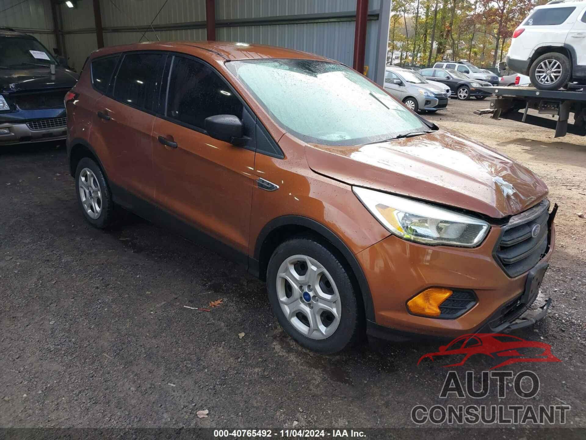 FORD ESCAPE 2017 - 1FMCU0F73HUB74845