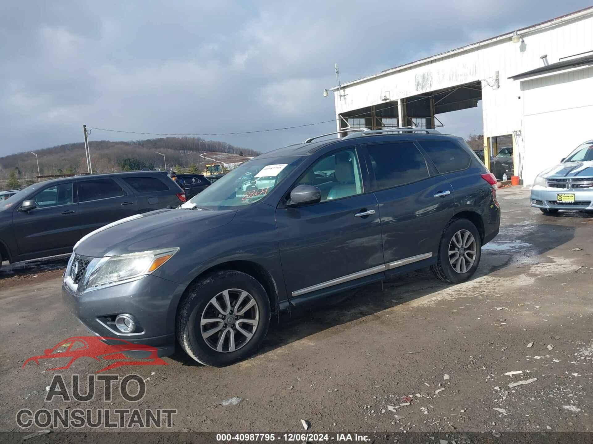 NISSAN PATHFINDER 2013 - 5N1AR2MM2DC608864