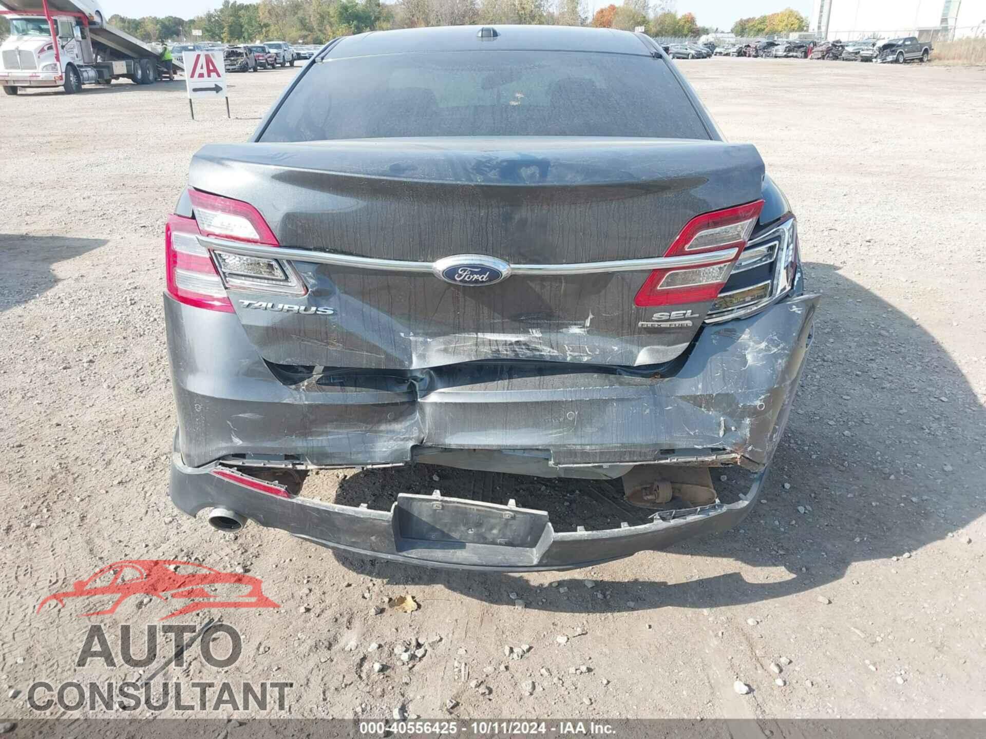 FORD TAURUS 2017 - 1FAHP2E85HG110592