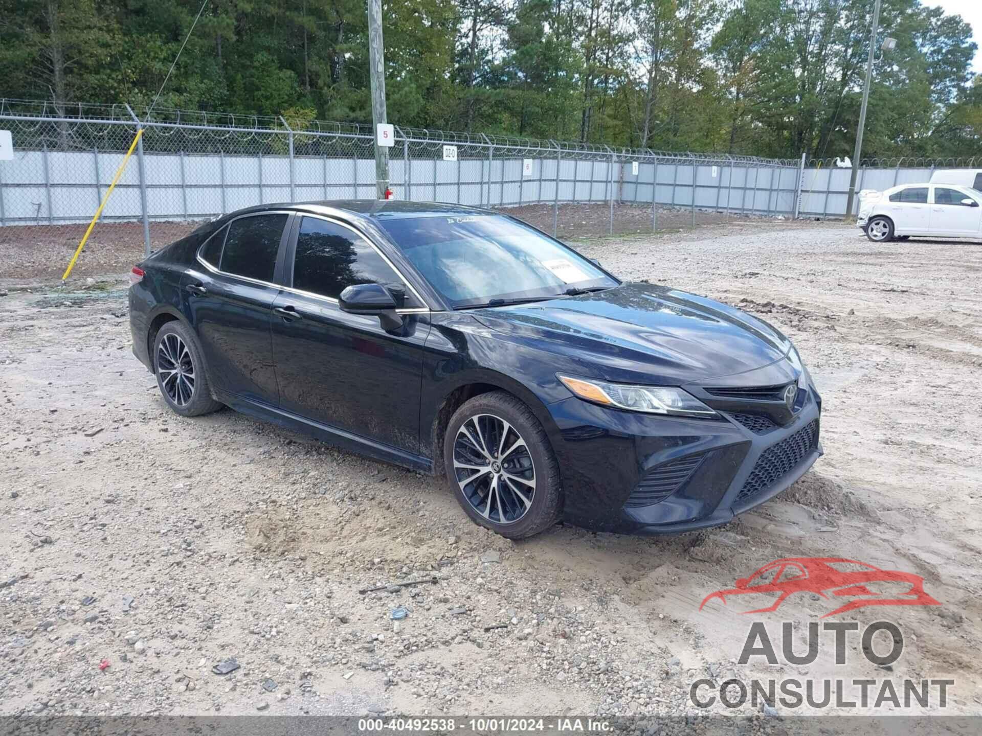 TOYOTA CAMRY 2018 - 4T1B11HK8JU134665