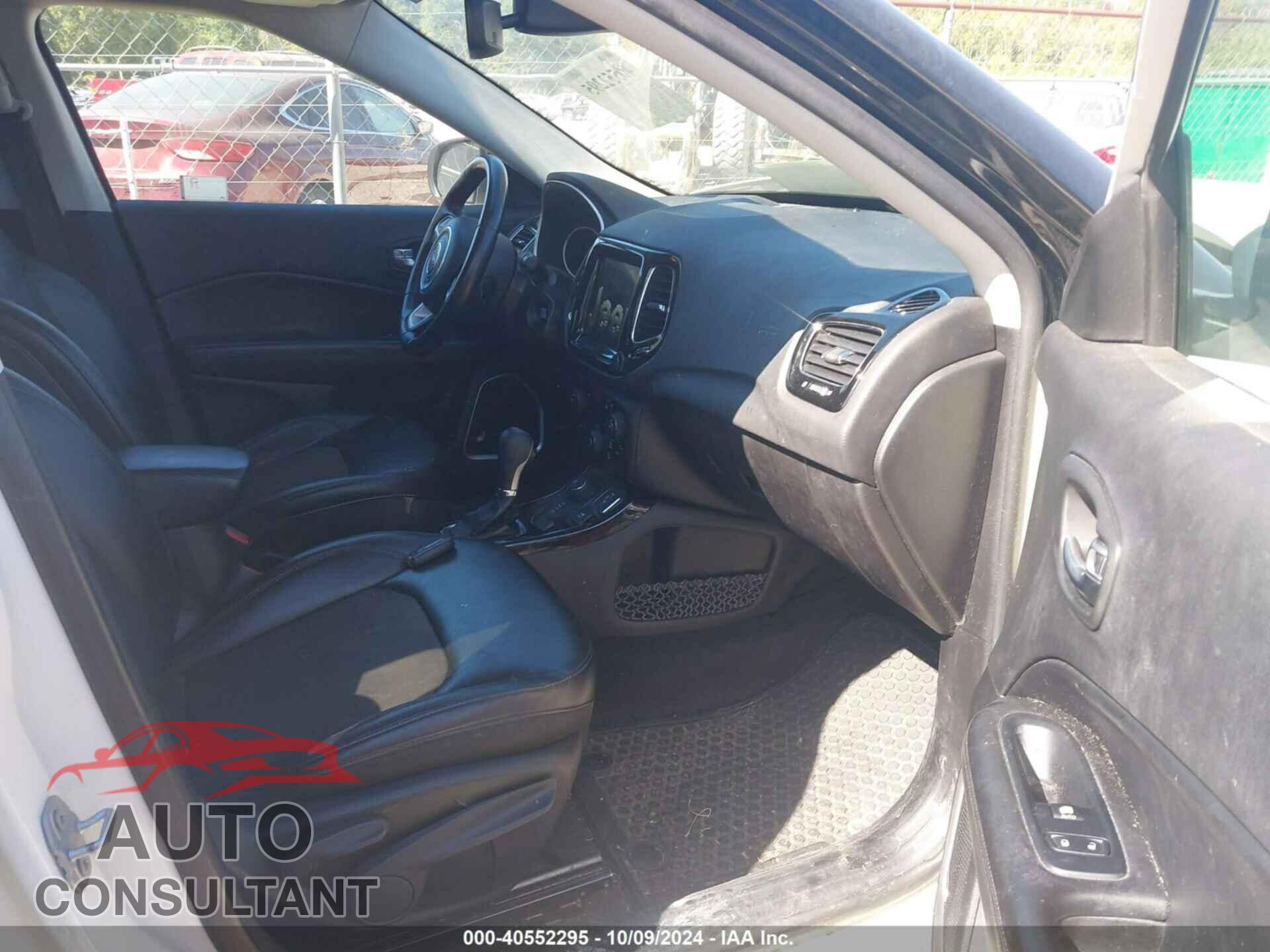 JEEP COMPASS 2018 - 3C4NJDBB2JT395361