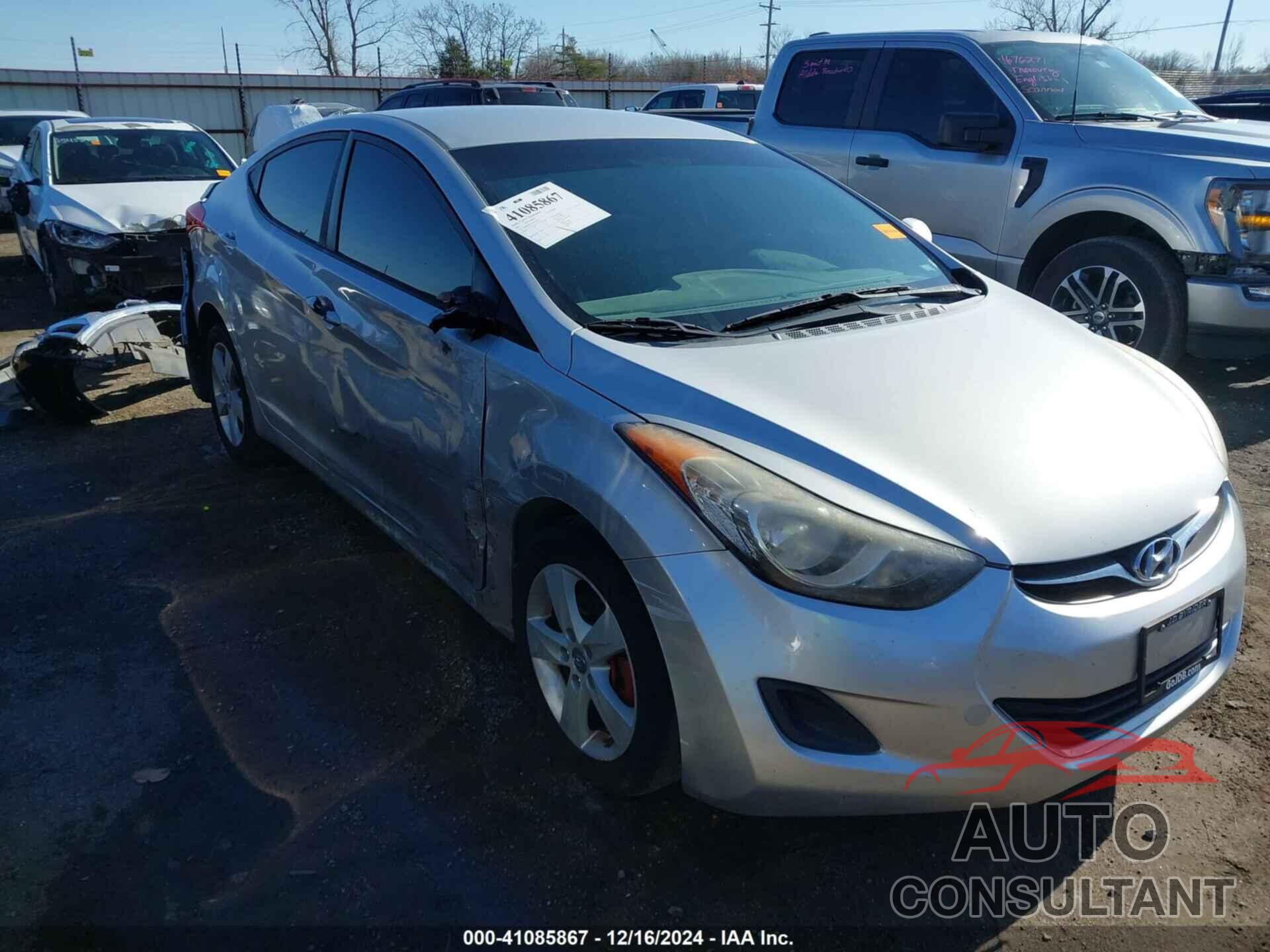 HYUNDAI ELANTRA 2013 - KMHDH4AE4DU814125