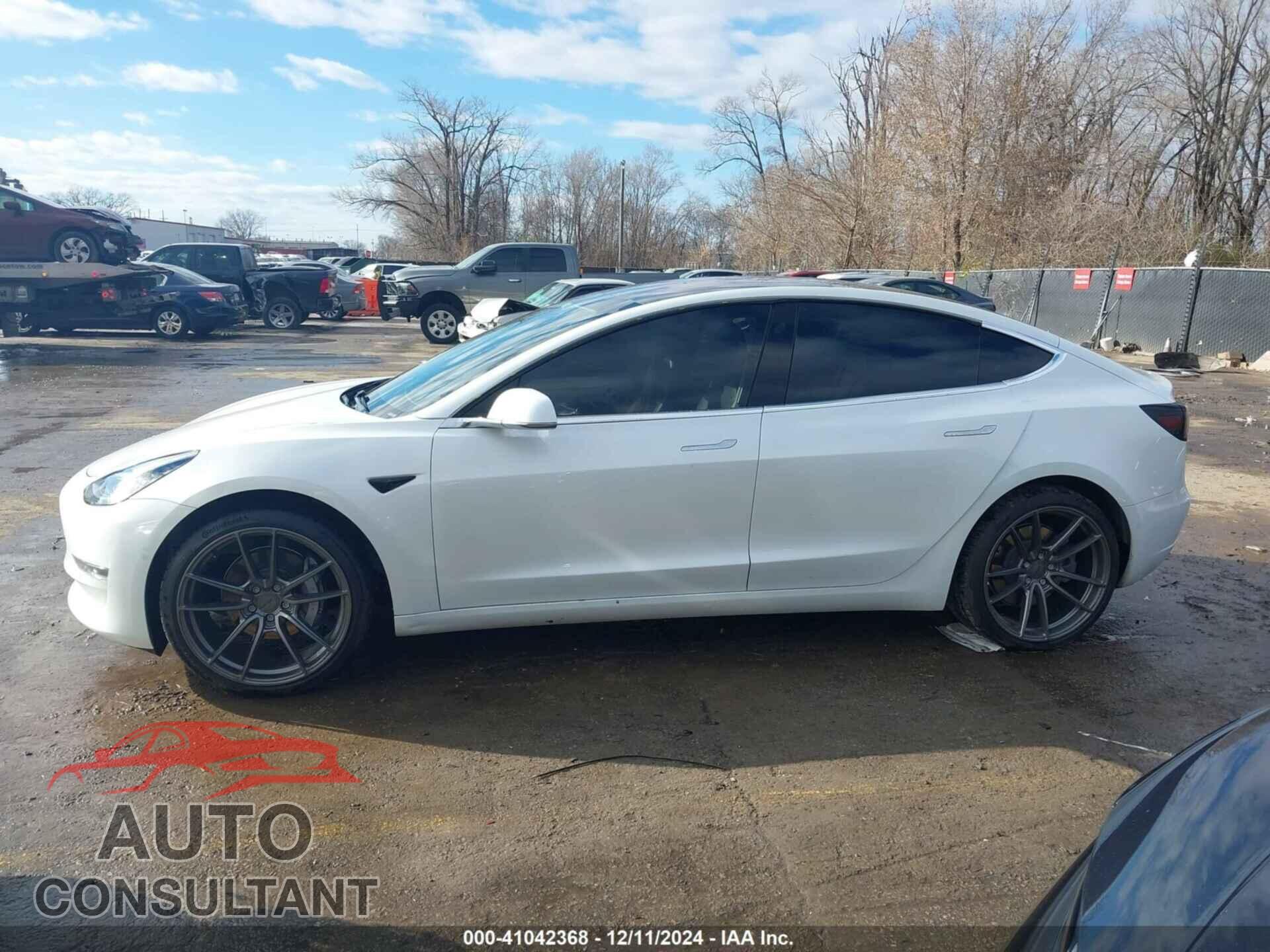 TESLA MODEL 3 2019 - 5YJ3E1EA1KF299833