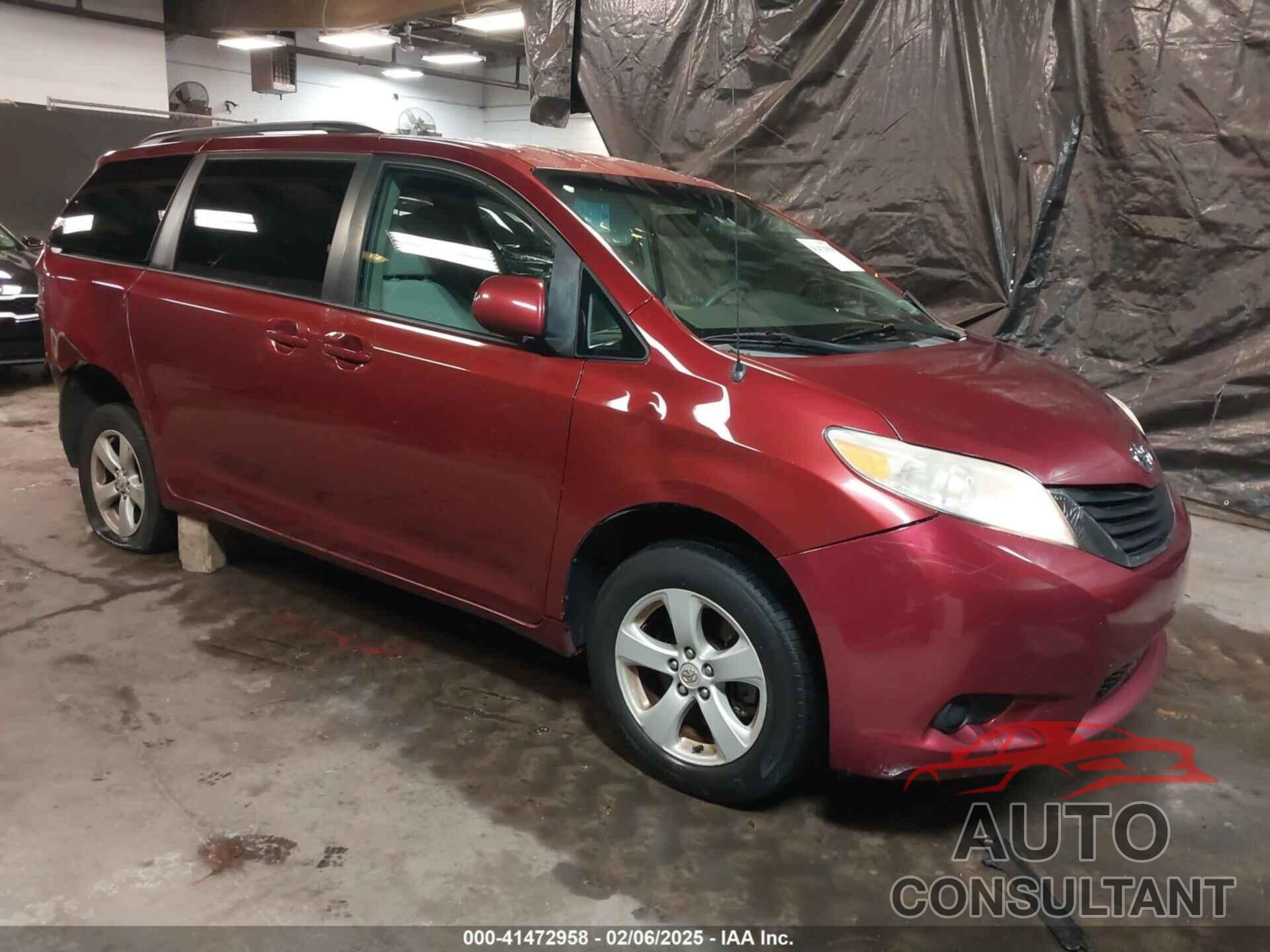 TOYOTA SIENNA 2011 - 5TDKK3DC2BS025698