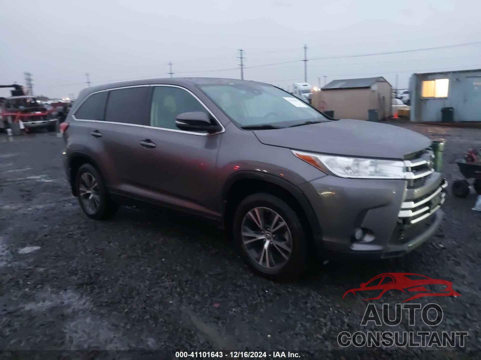 TOYOTA HIGHLANDER 2019 - 5TDBZRFH5KS945493