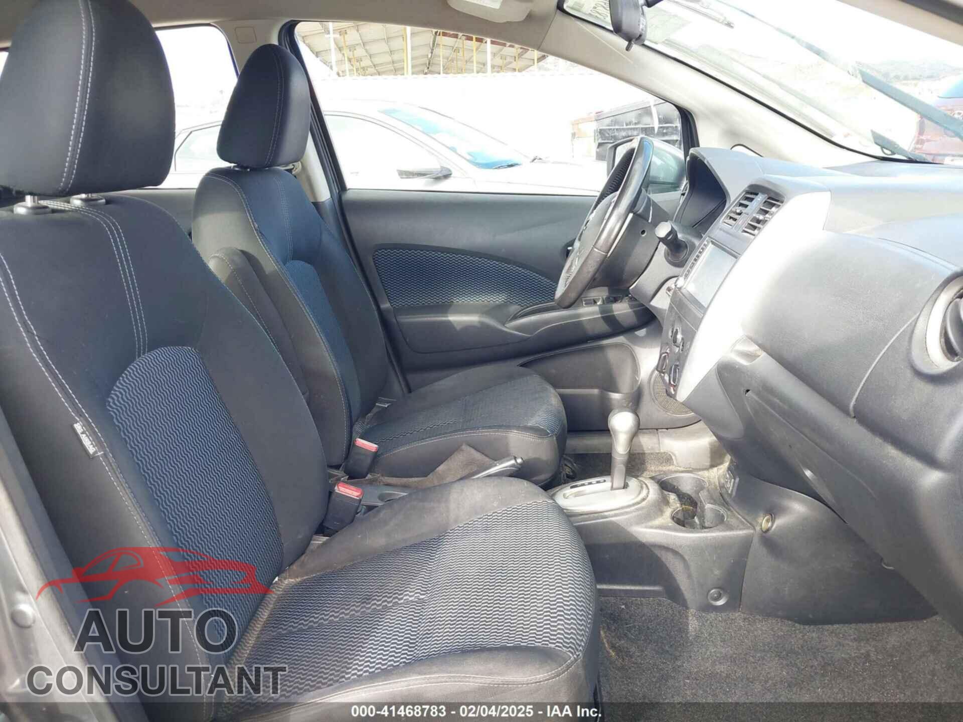 NISSAN VERSA NOTE 2019 - 3N1CE2CP3KL354199