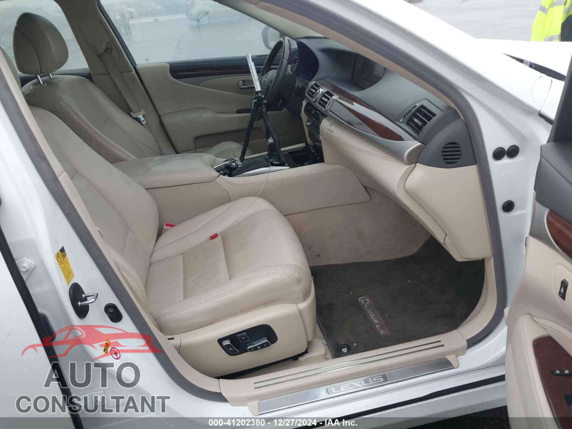 LEXUS LS 460 2013 - JTHCL5EF3D5017977
