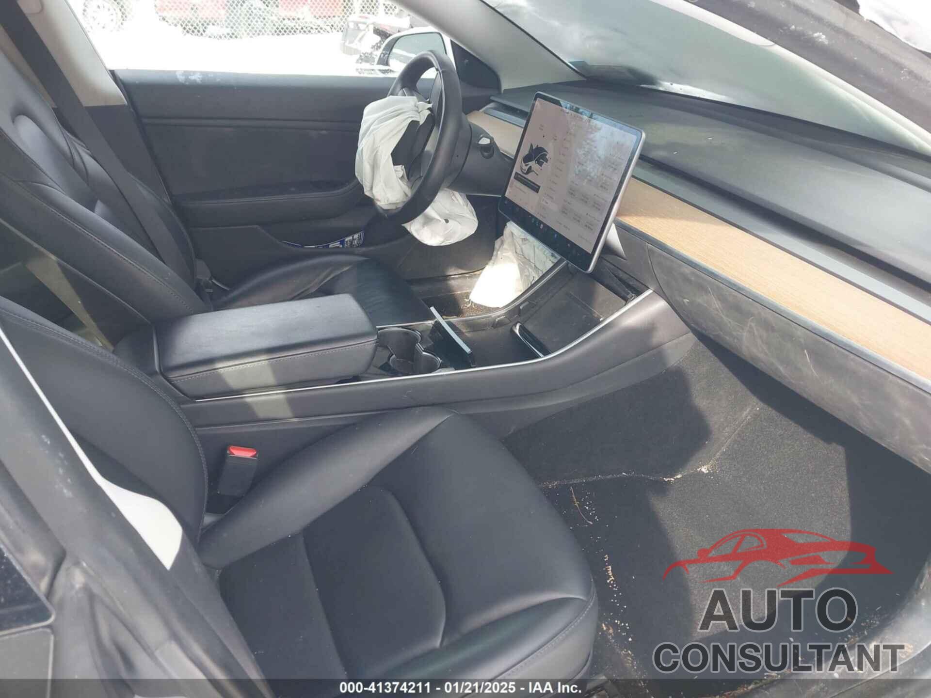 TESLA MODEL 3 2020 - 5YJ3E1EB0LF617807