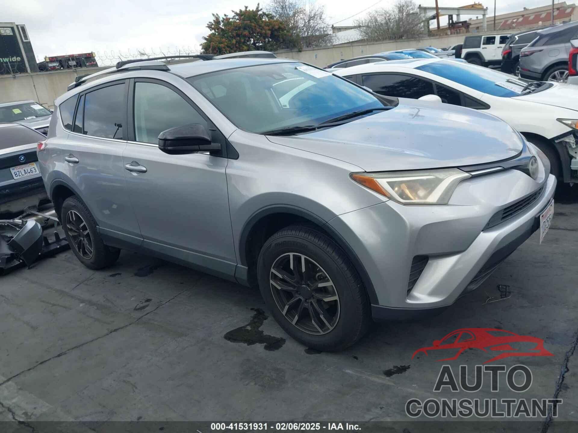 TOYOTA RAV4 2017 - 2T3ZFREV0HW351772