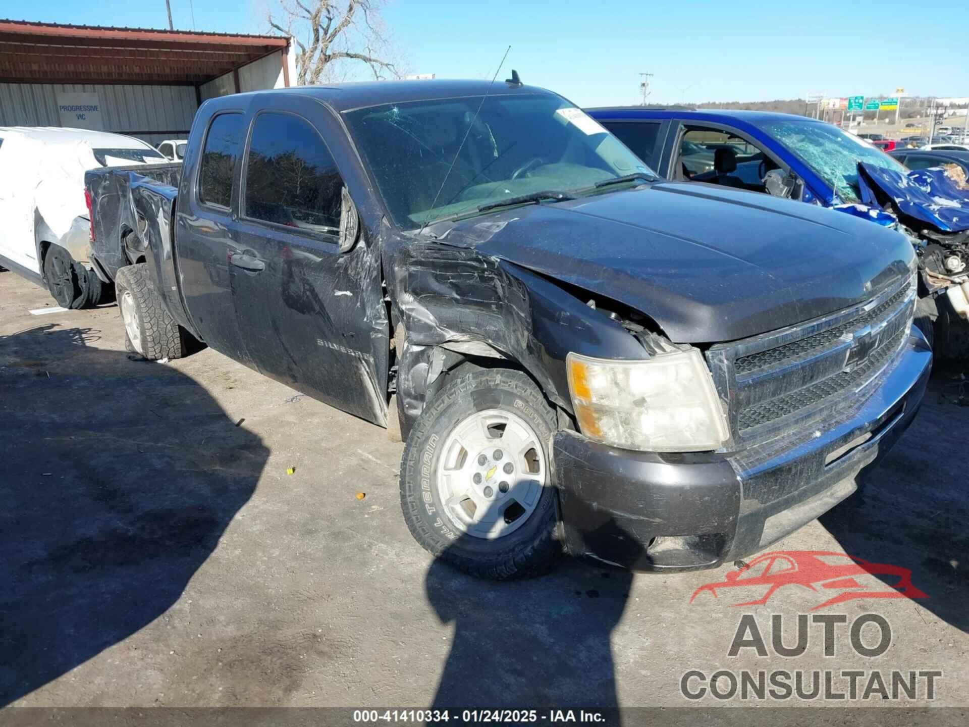 CHEVROLET SILVERADO 1500 2011 - 1GCRCSE03BZ227555