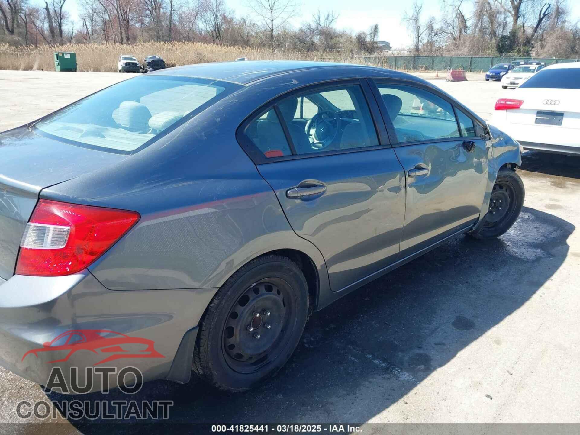 HONDA CIVIC 2012 - 19XFB2F58CE303008