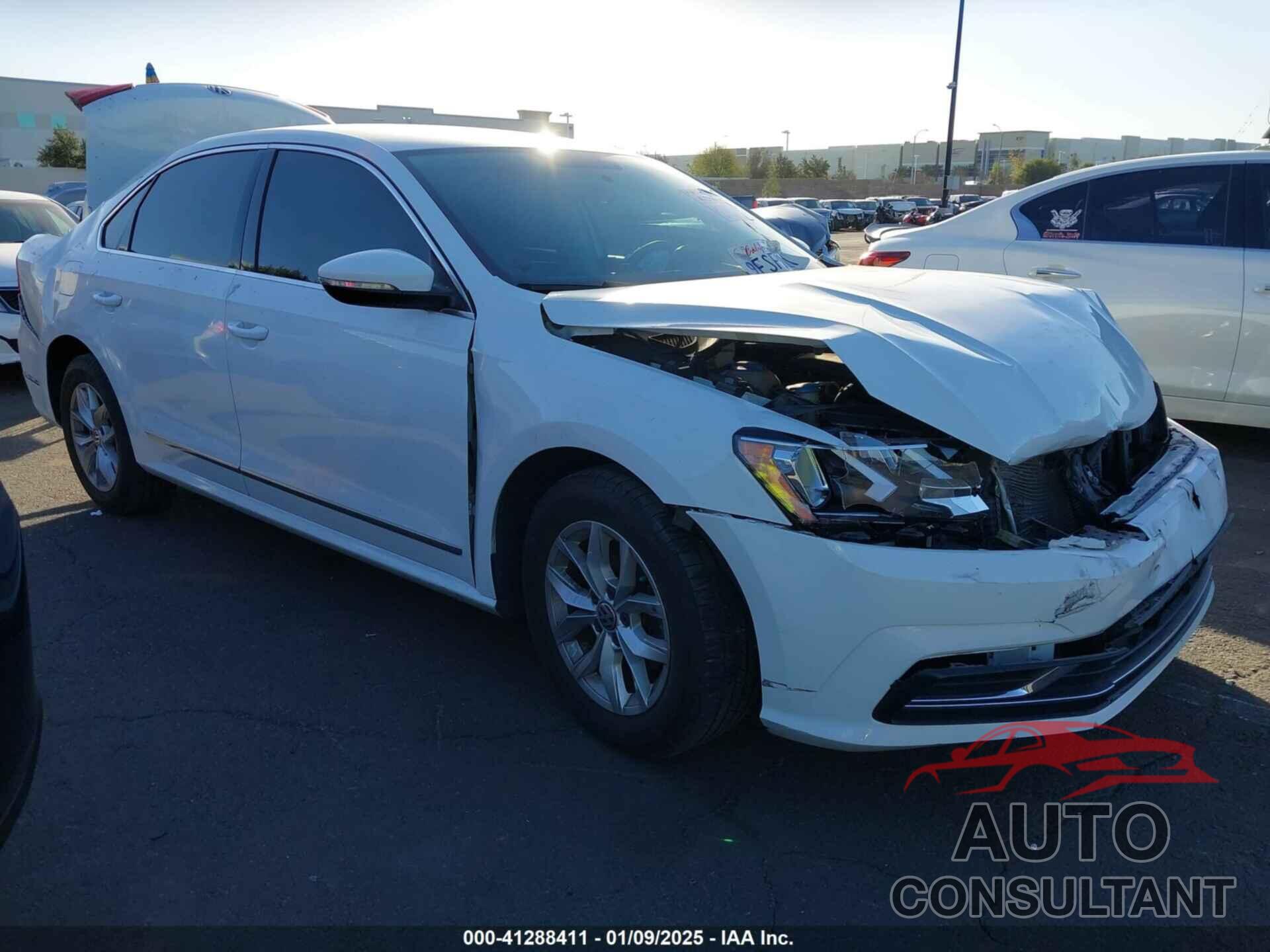 VOLKSWAGEN PASSAT 2017 - 1VWAT7A34HC033278