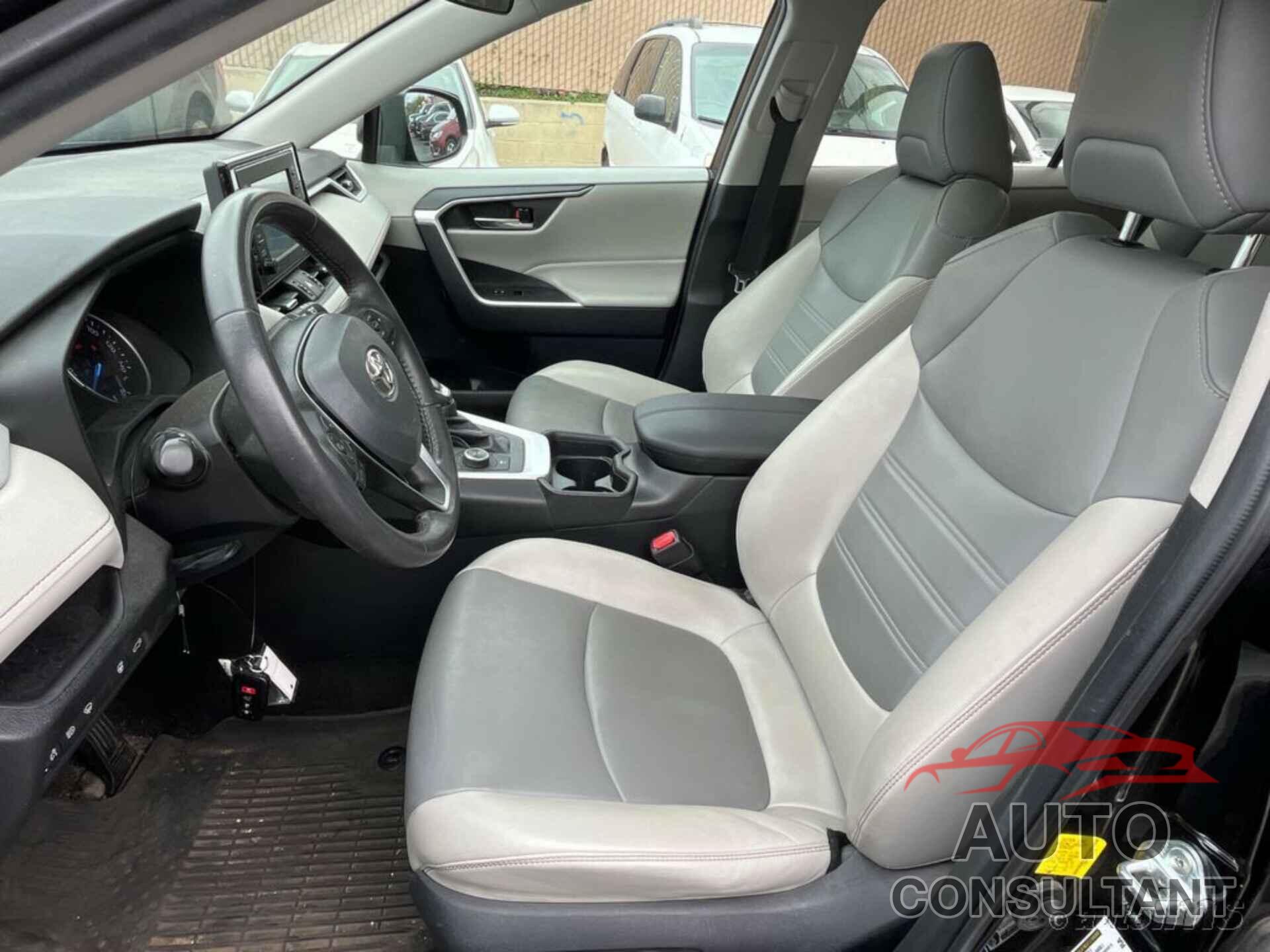 TOYOTA RAV4 HYBRID 2021 - 2T3B6RFVXMW020174