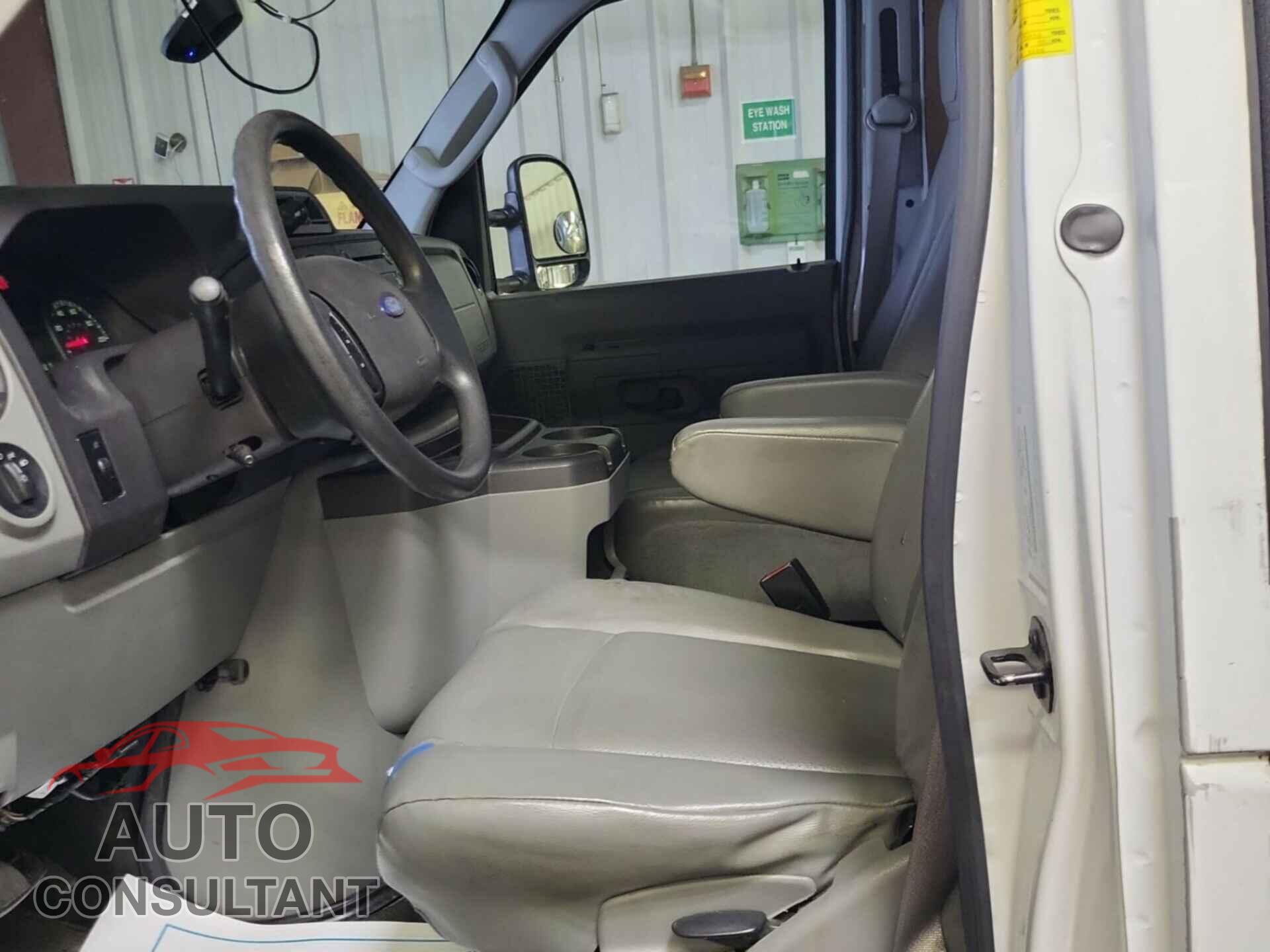 FORD E-450 CUTAWAY 2011 - 1FDXE4FL5BDA46617