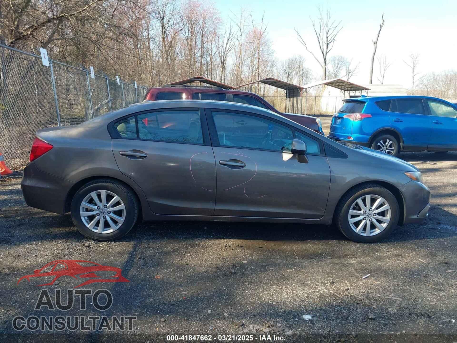 HONDA CIVIC 2012 - 2HGFB2F83CH537184