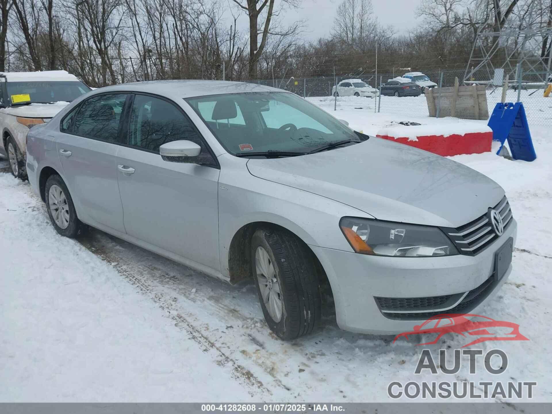 VOLKSWAGEN PASSAT 2015 - 1VWAT7A36FC017113