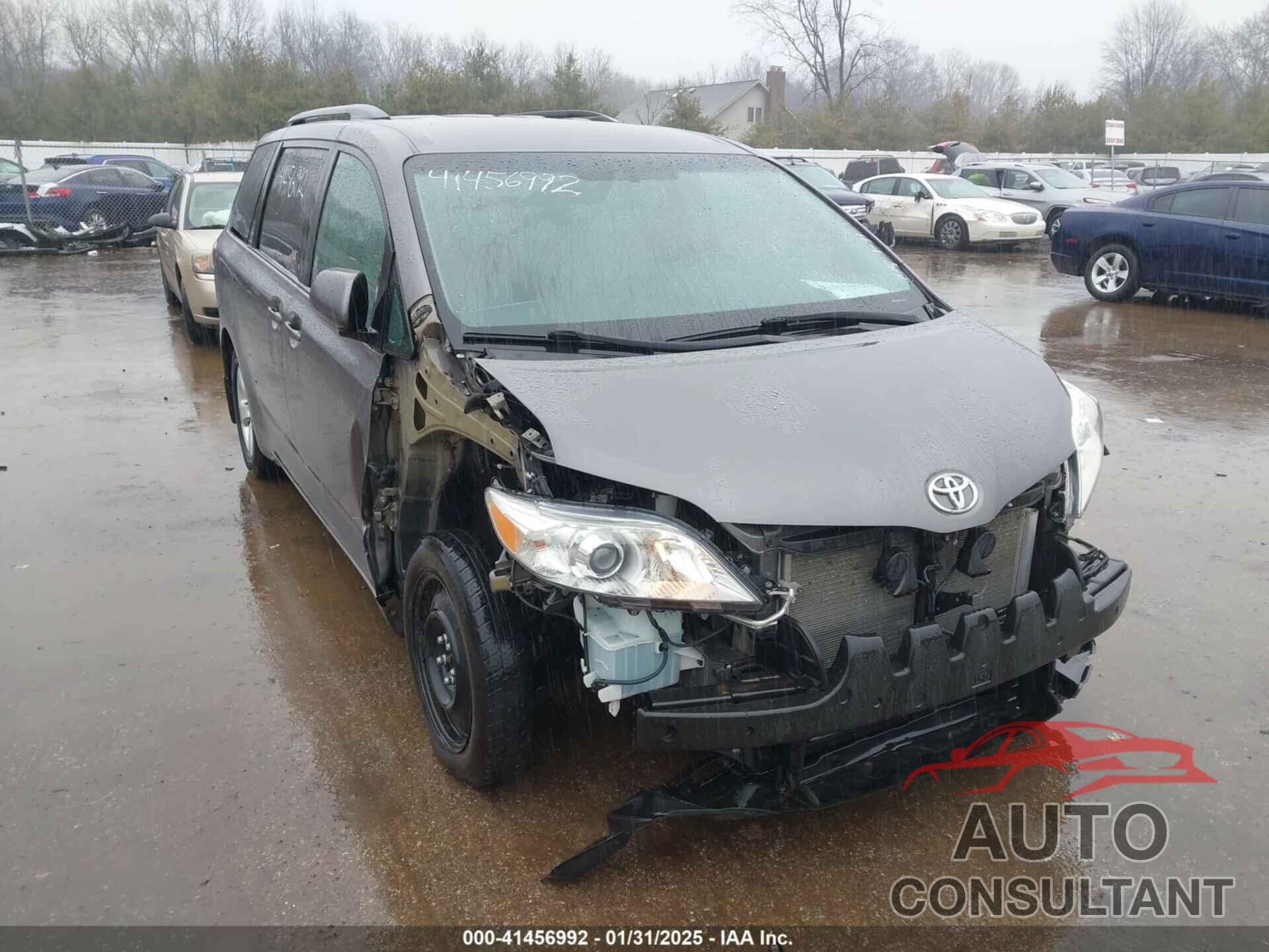 TOYOTA SIENNA 2017 - 5TDKZ3DC2HS777731