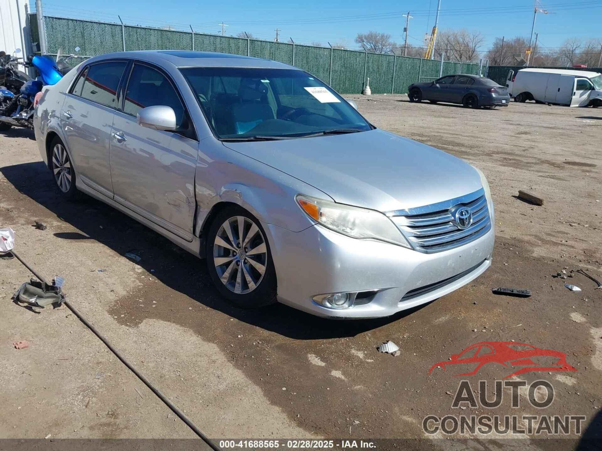 TOYOTA AVALON 2011 - 4T1BK3DB8BU428521