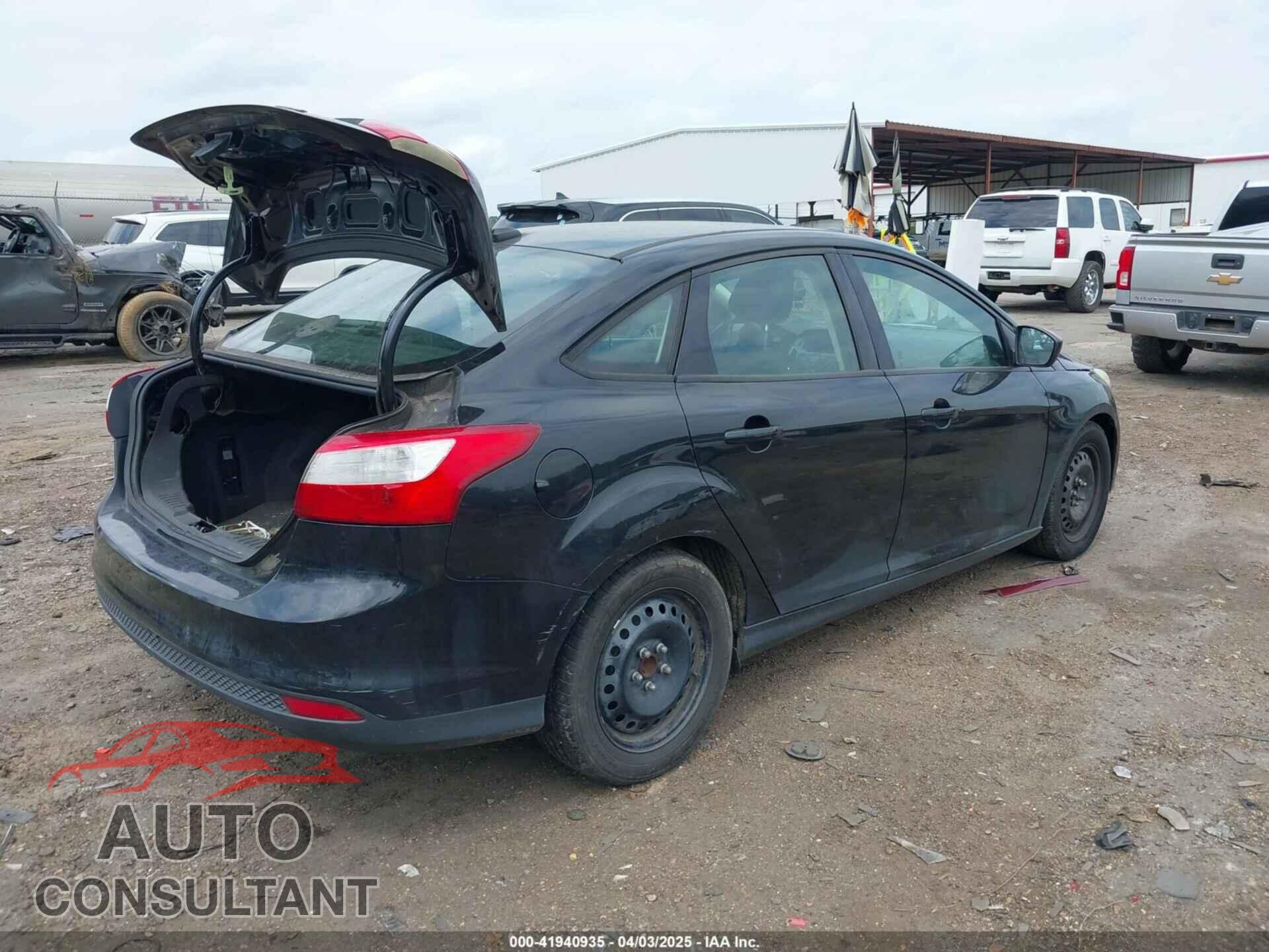 FORD FOCUS 2012 - 1FAHP3F21CL374814