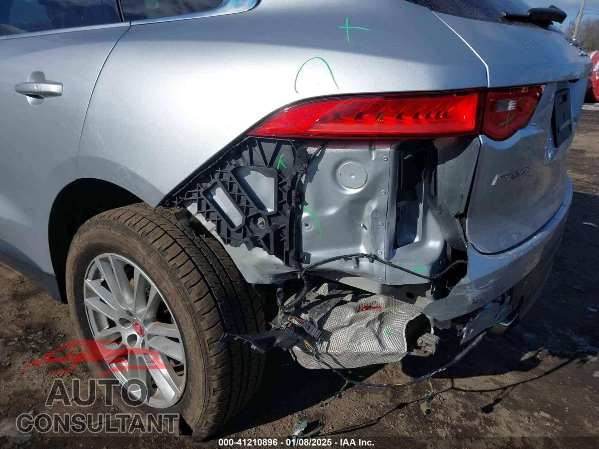 JAGUAR F-PACE 2018 - SADCK2FX5JA324357