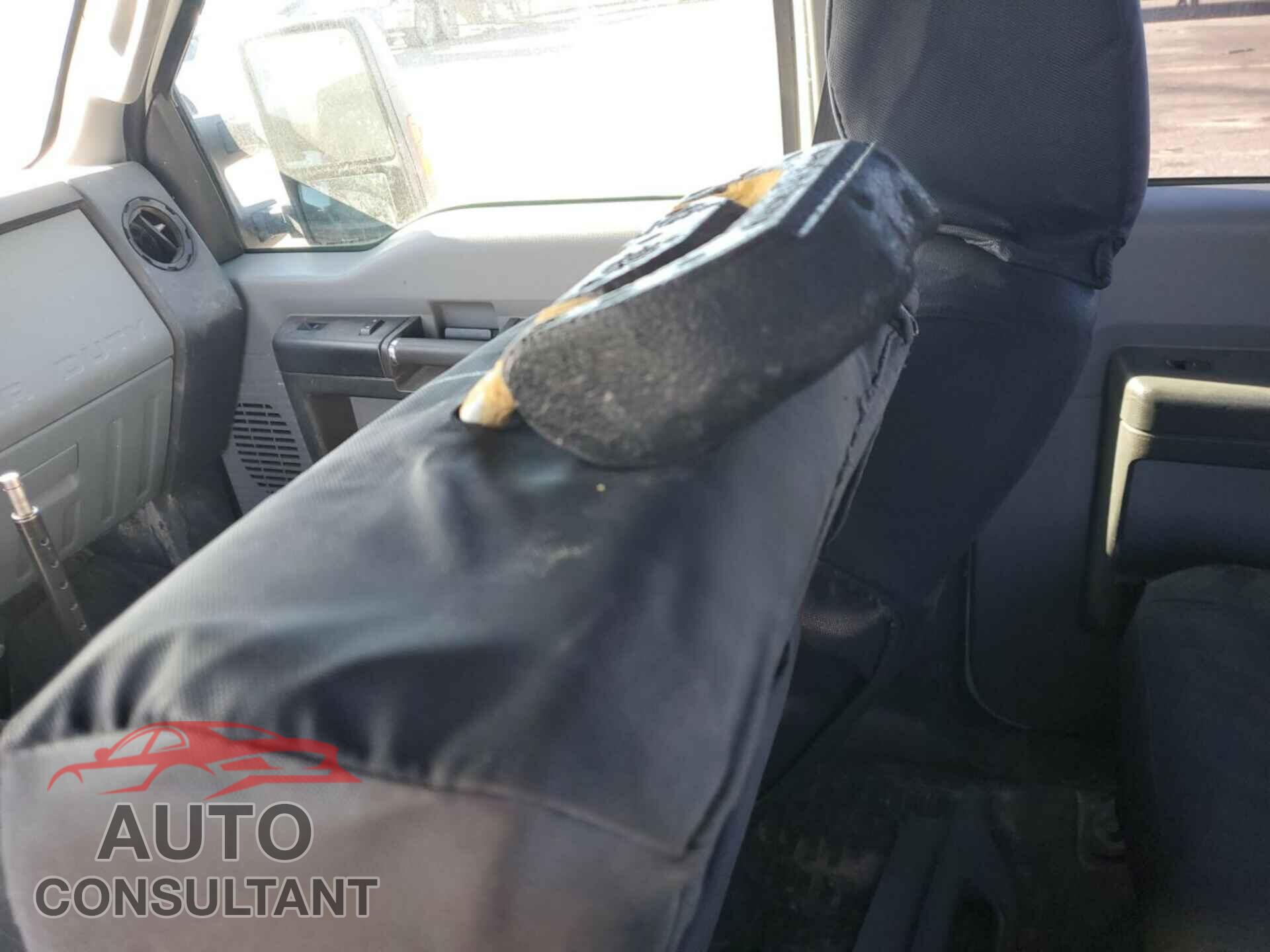 FORD F-250 2013 - 1FT7W2B68DEA87357
