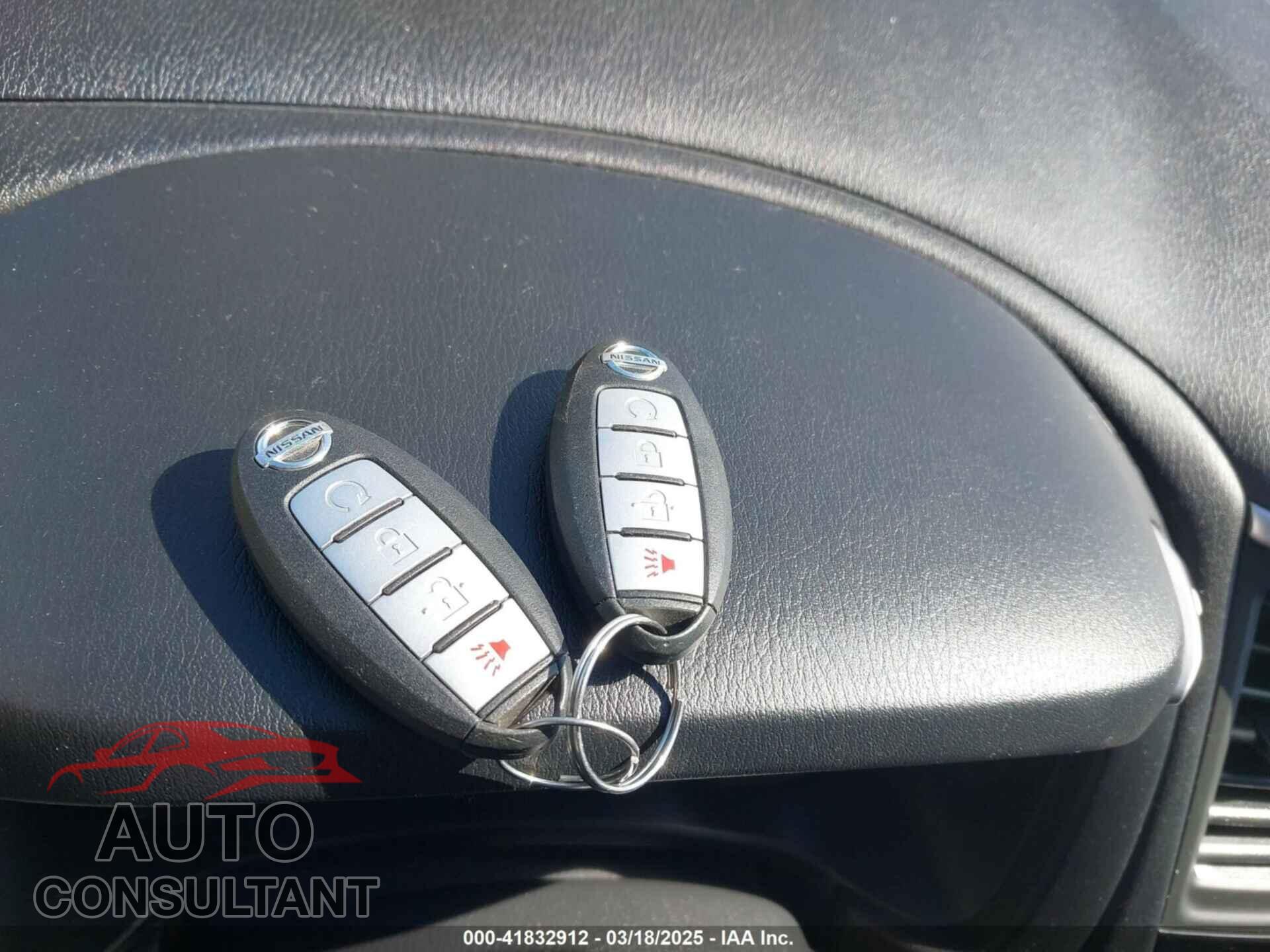 NISSAN PATHFINDER 2015 - 5N1AR2MM5FC684212