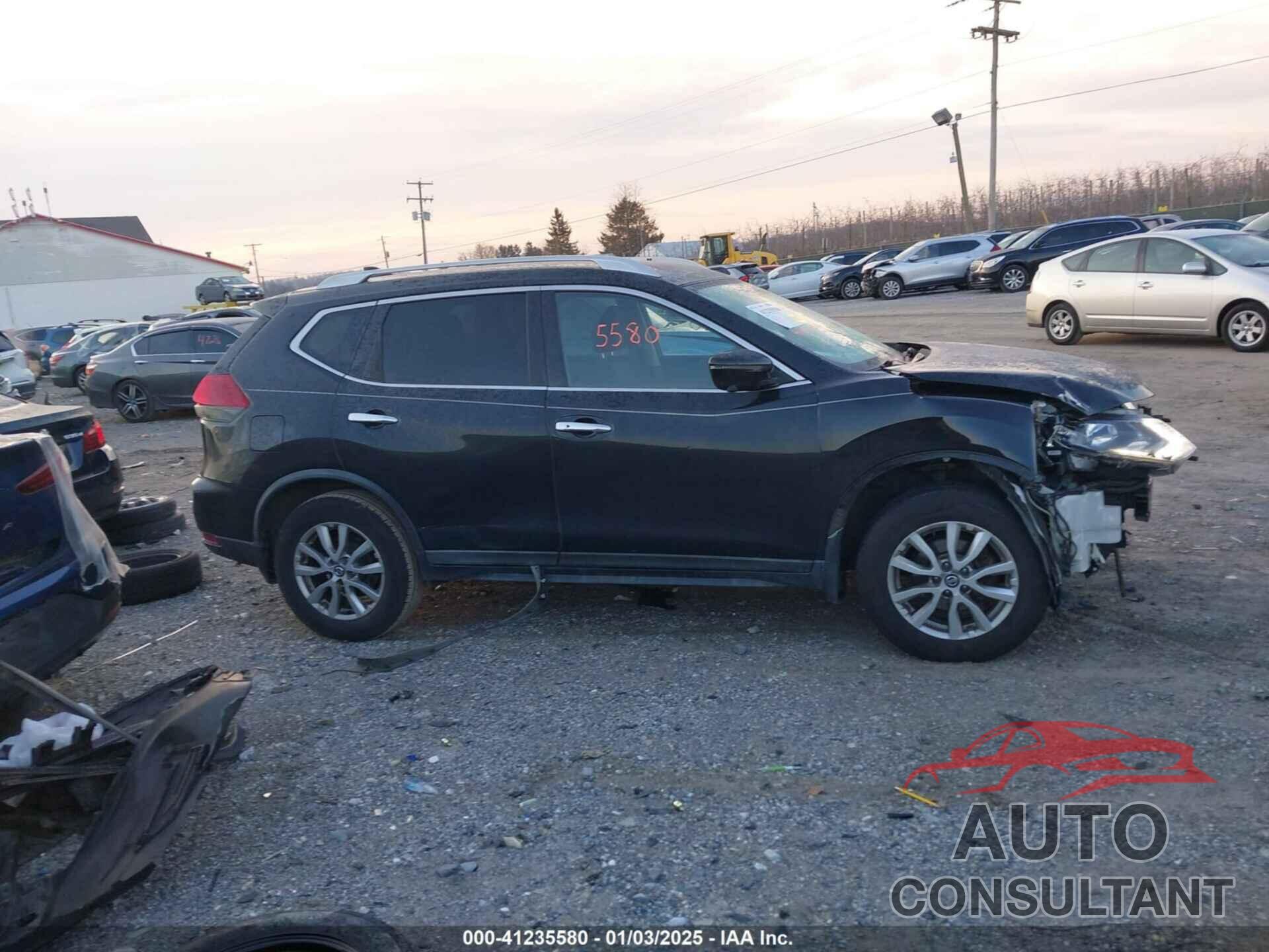 NISSAN ROGUE 2018 - KNMAT2MV8JP519383