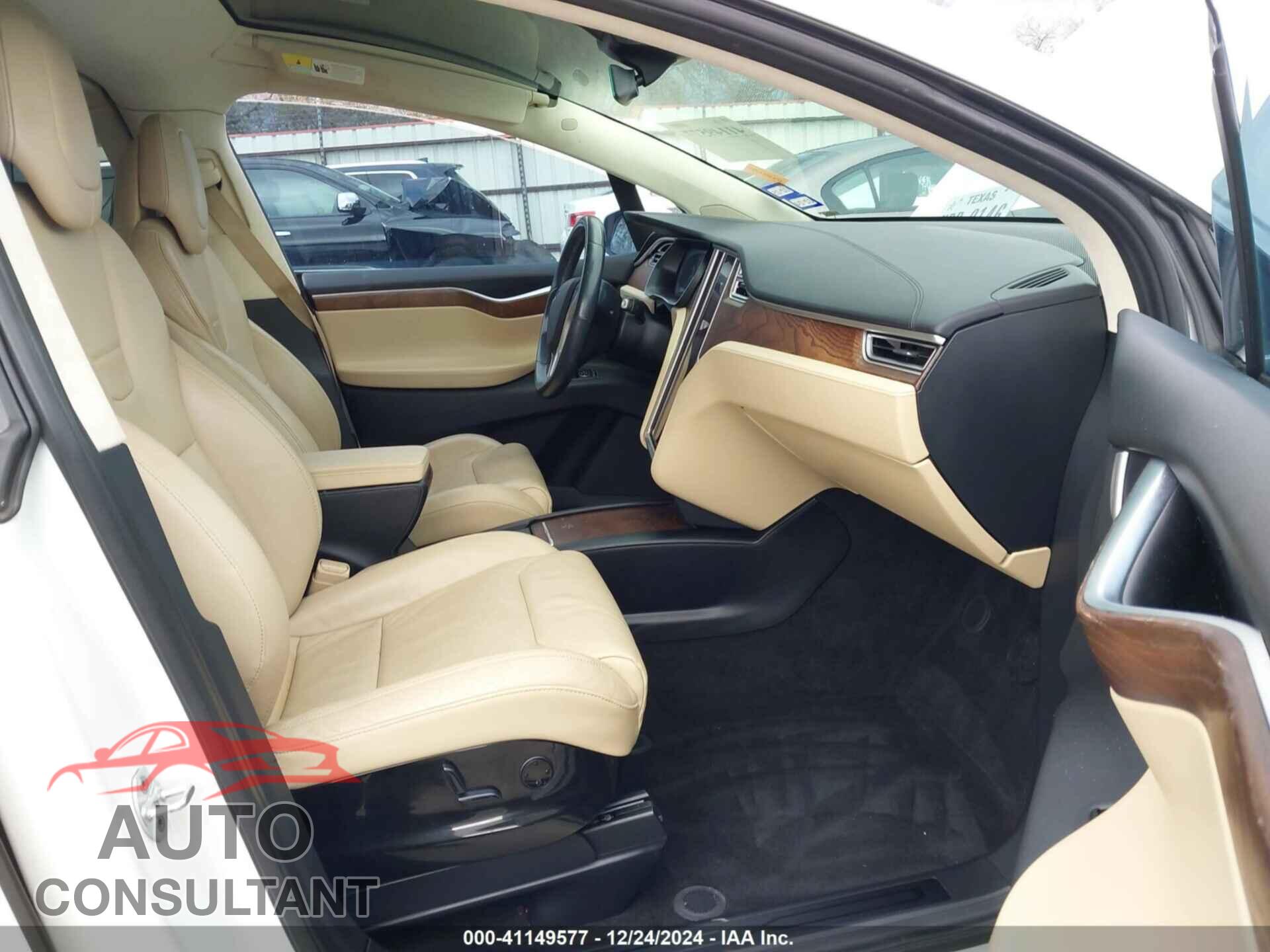 TESLA MODEL X 2017 - 5YJXCAE28HF034657