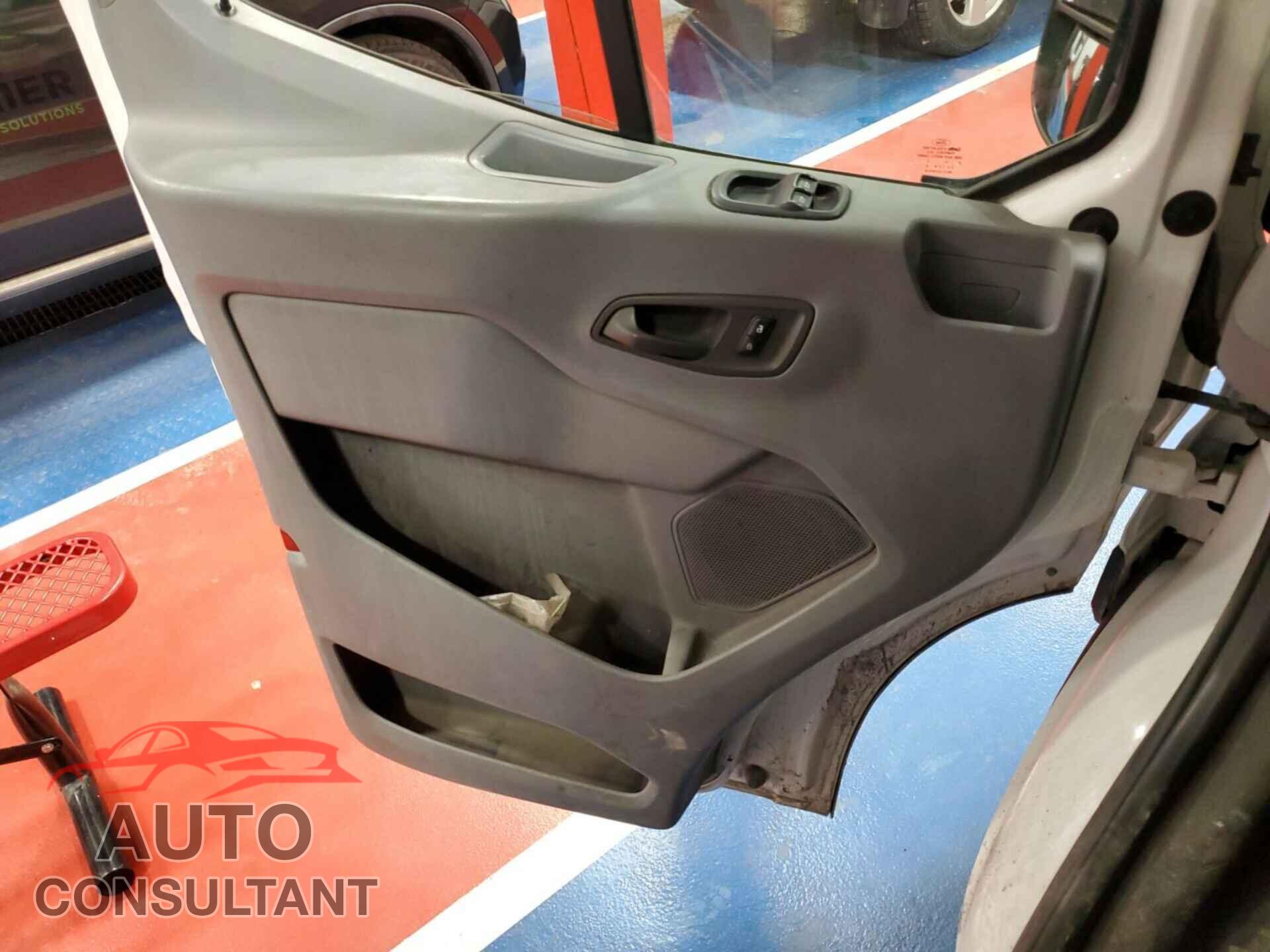 FORD TRANSIT 2017 - 1FTYE1CM6HKA51768