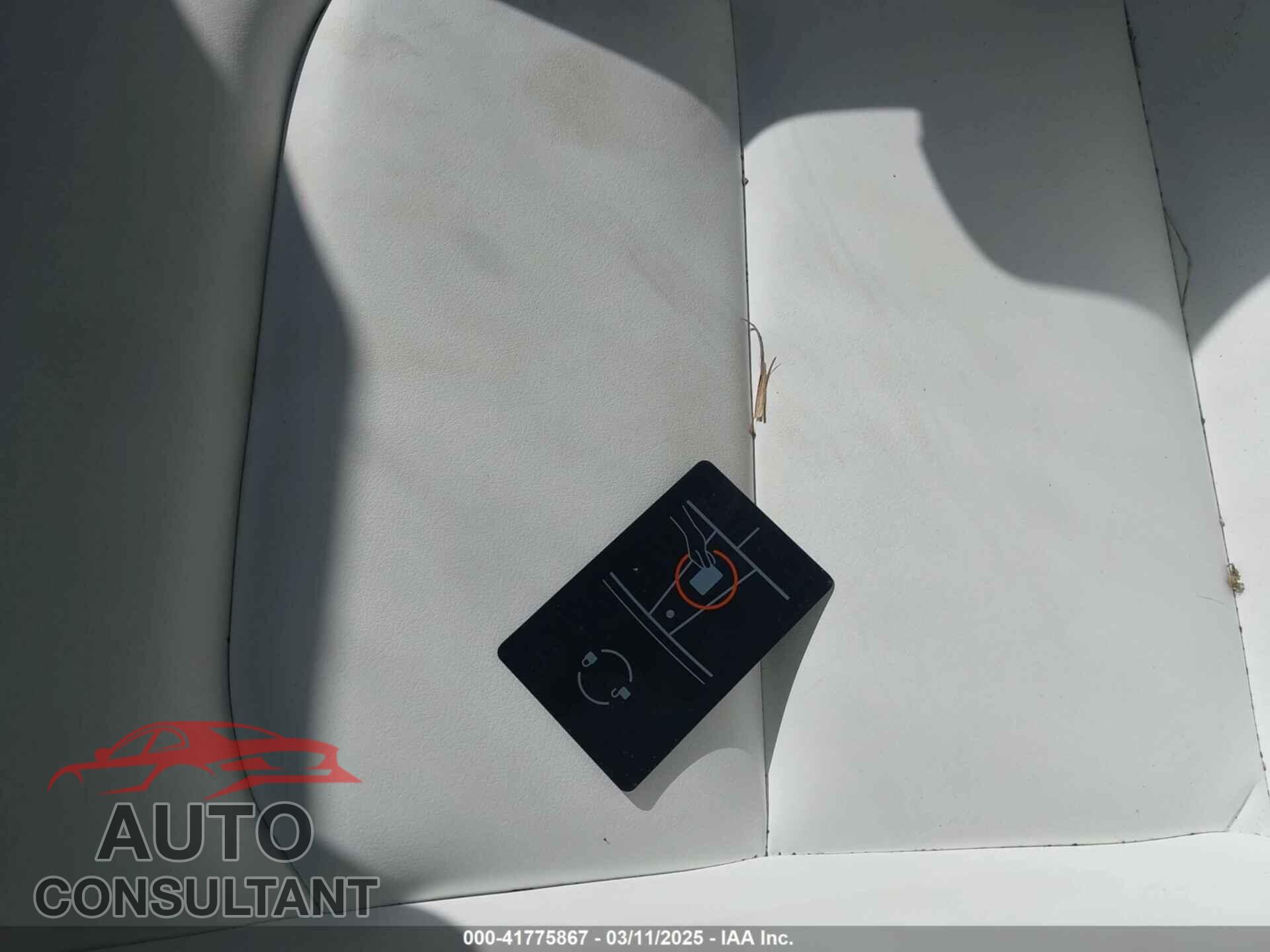 TESLA MODEL 3 2023 - 5YJ3E1EA8PF682790