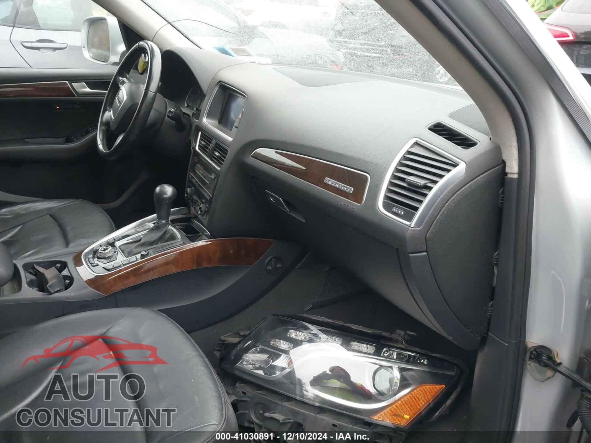 AUDI Q5 2010 - WA1LKAFP1AA091237