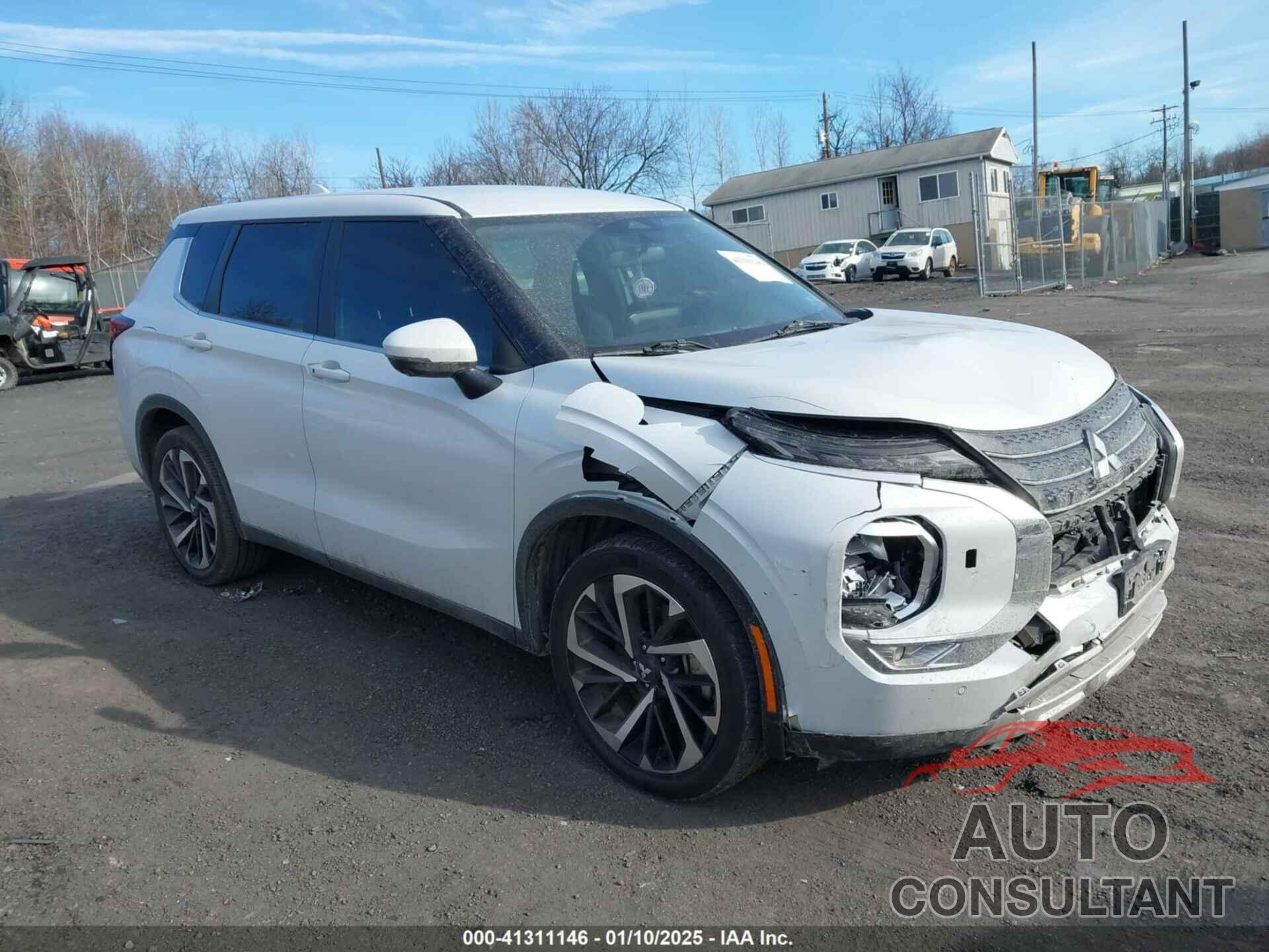 MITSUBISHI OUTLANDER 2023 - JA4J4UA88PZ031887