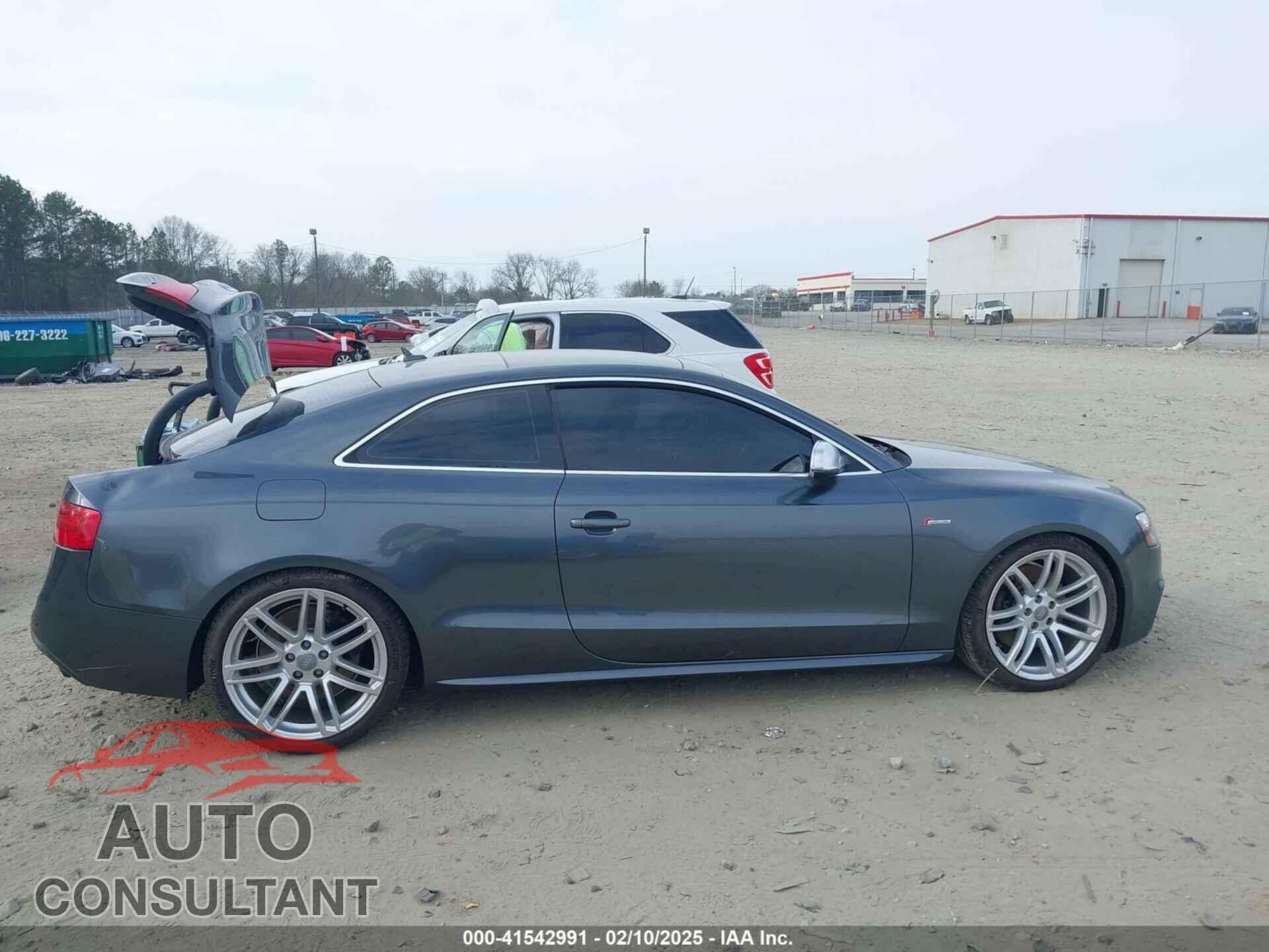 AUDI S5 2015 - WAUCGAFR7FA005913