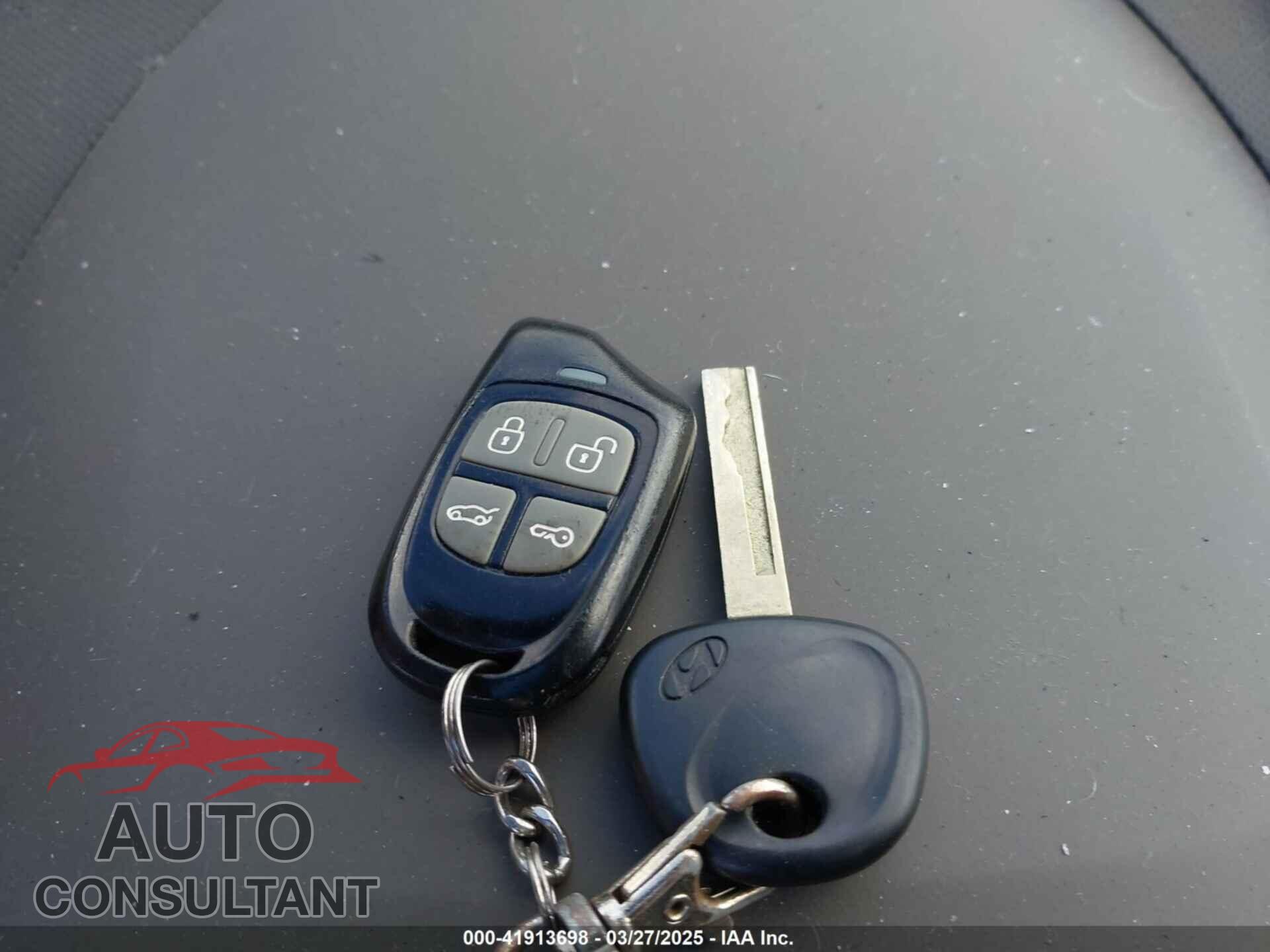 HYUNDAI ACCENT 2012 - KMHCT4AE1CU207785