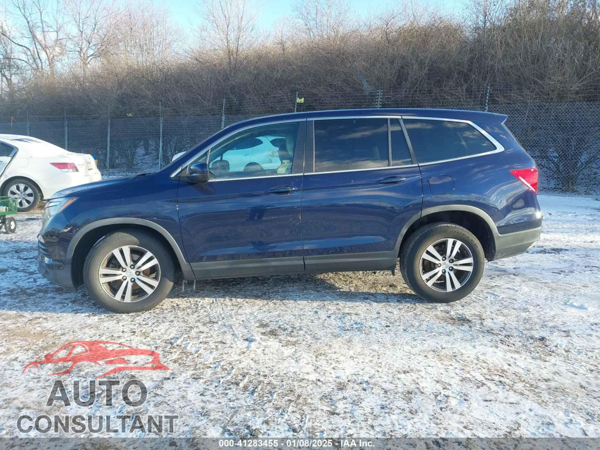 HONDA PILOT 2017 - 5FNYF6H54HB035982