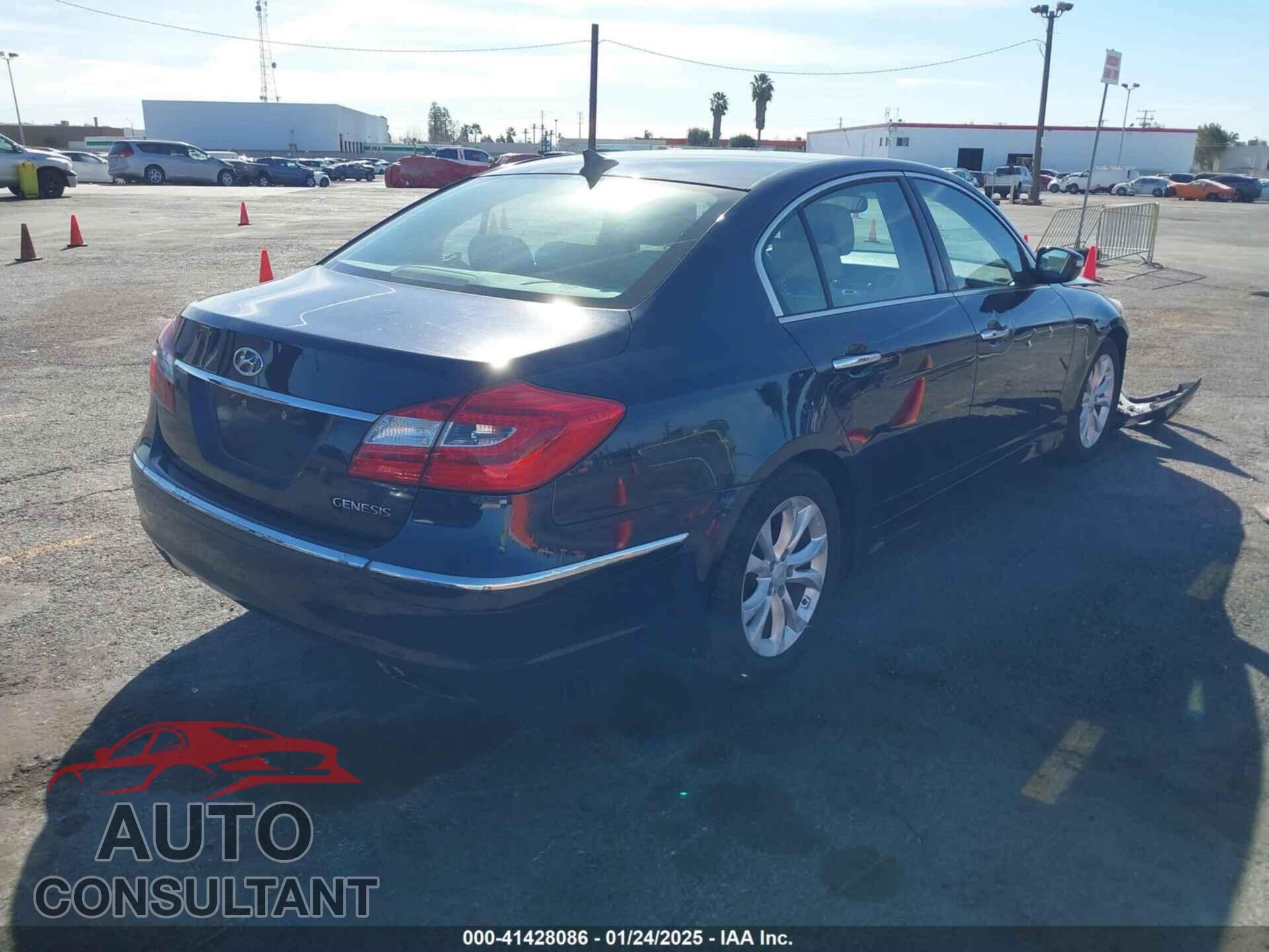 HYUNDAI GENESIS 2013 - KMHGC4DD3DU232581