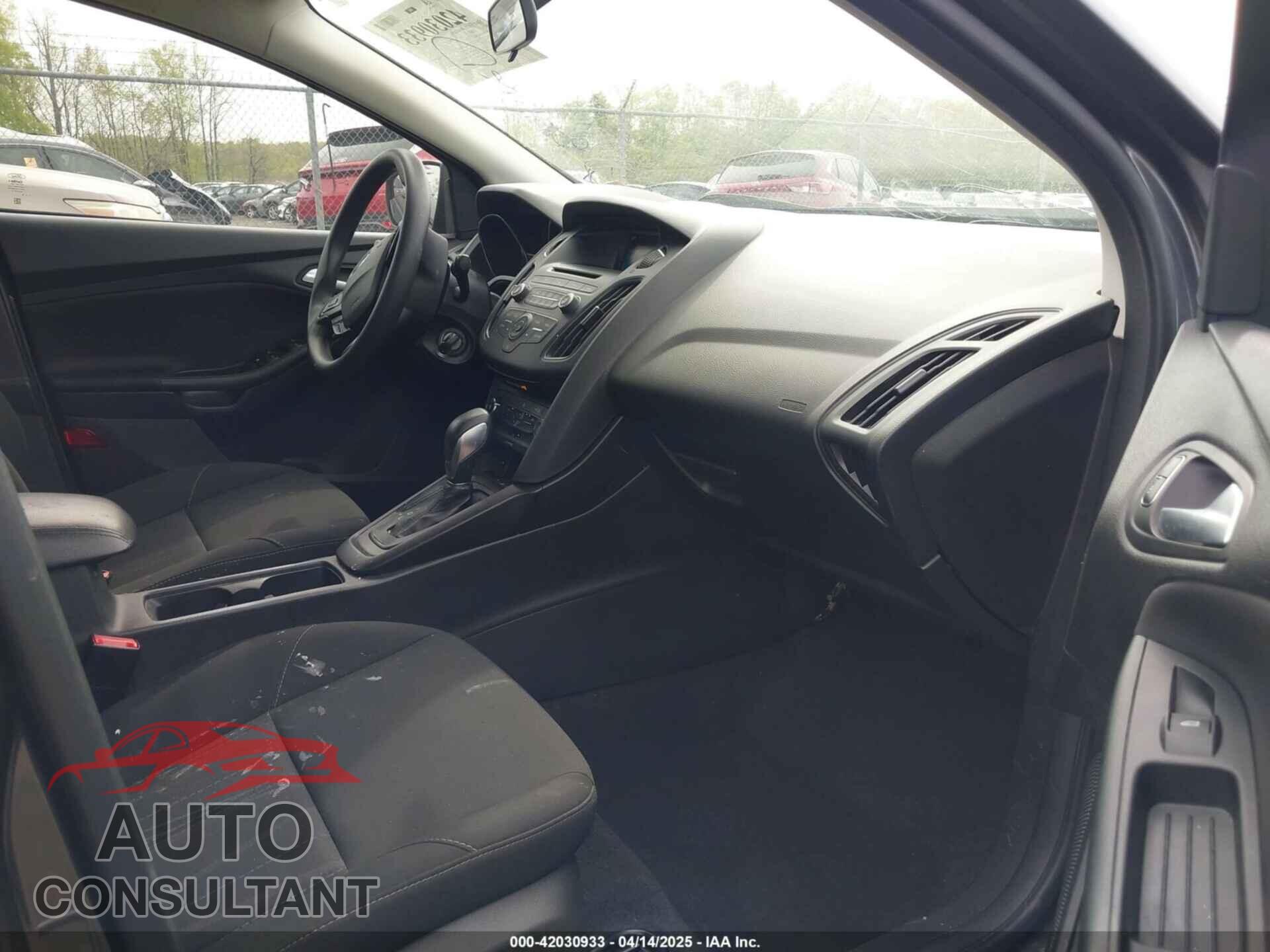 FORD FOCUS 2017 - 1FADP3F25HL338906