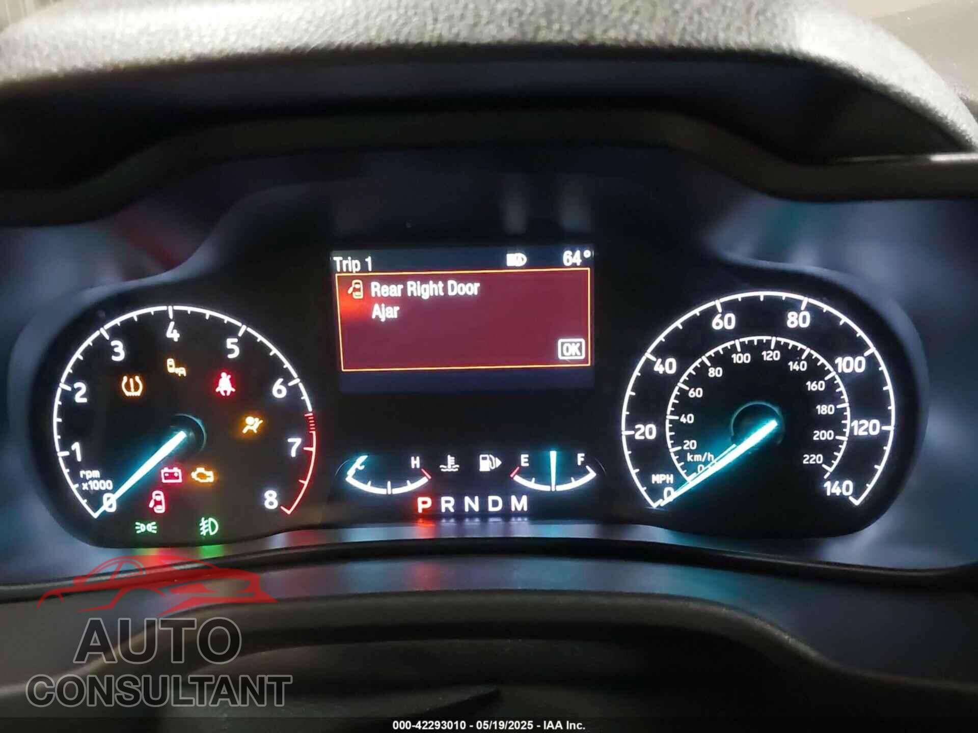 FORD TRANSIT CONNECT 2023 - NM0GE9F28P1563991